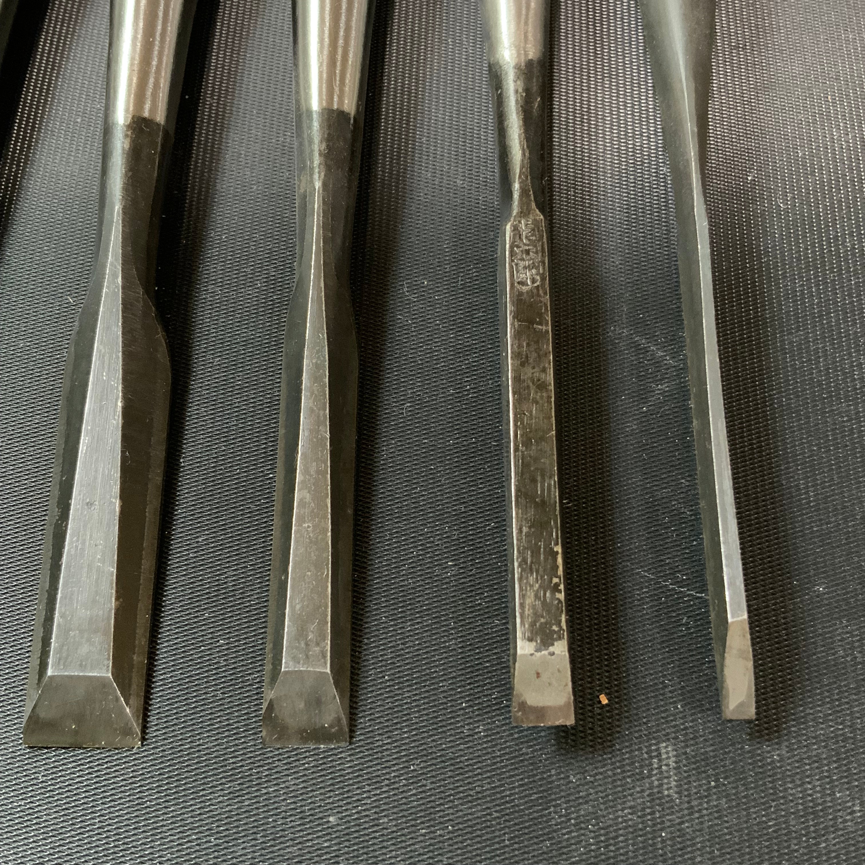 #M155 Mixed set for beginner Bench chisels set by unknown smith バラ鑿合わせ 初心者におすすめ 追入組鑿作者不明