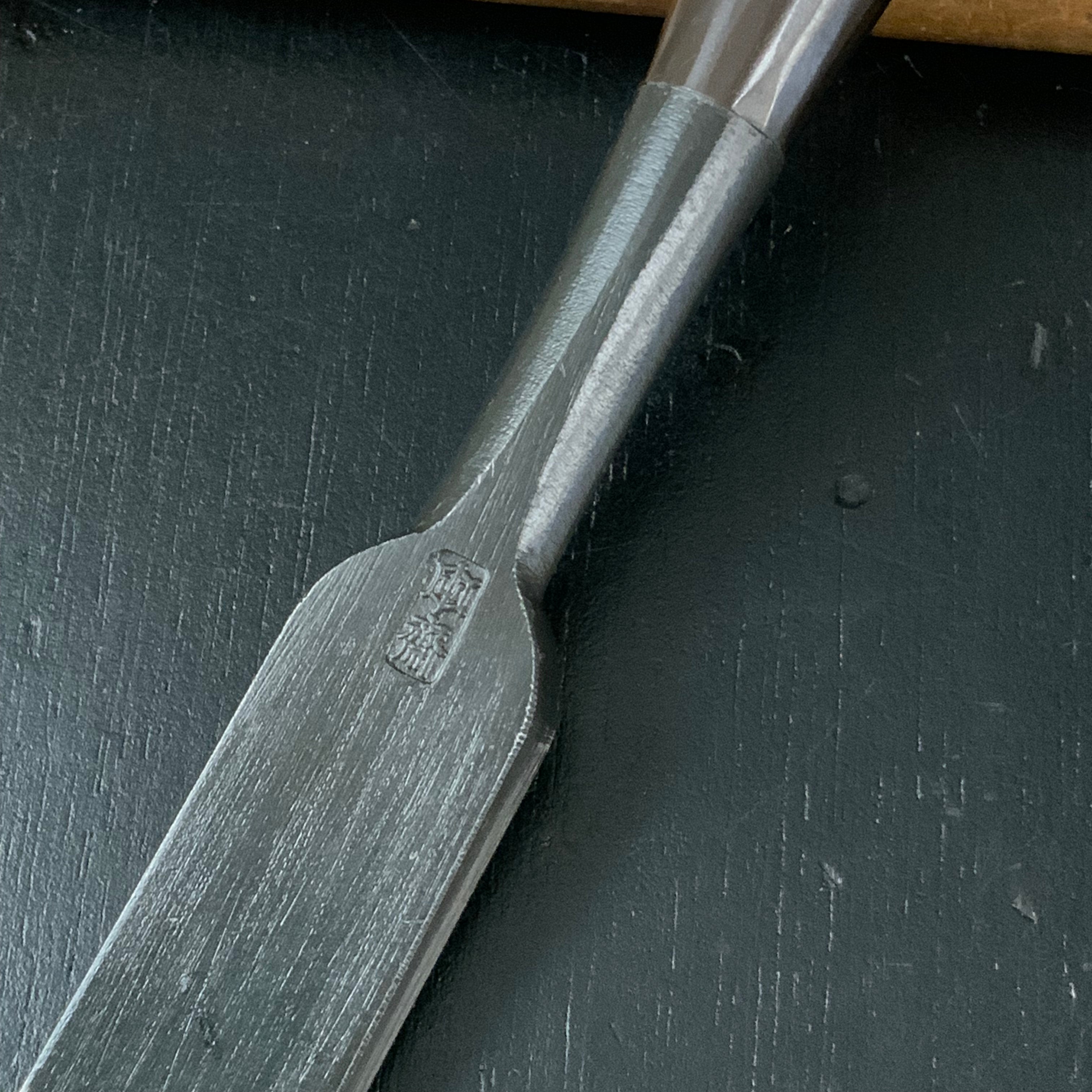 Tasai Kakuuchi Bench chisel with Japanese white oak 田斎作 角打山型刃追入鑿 白樫柄 24mm