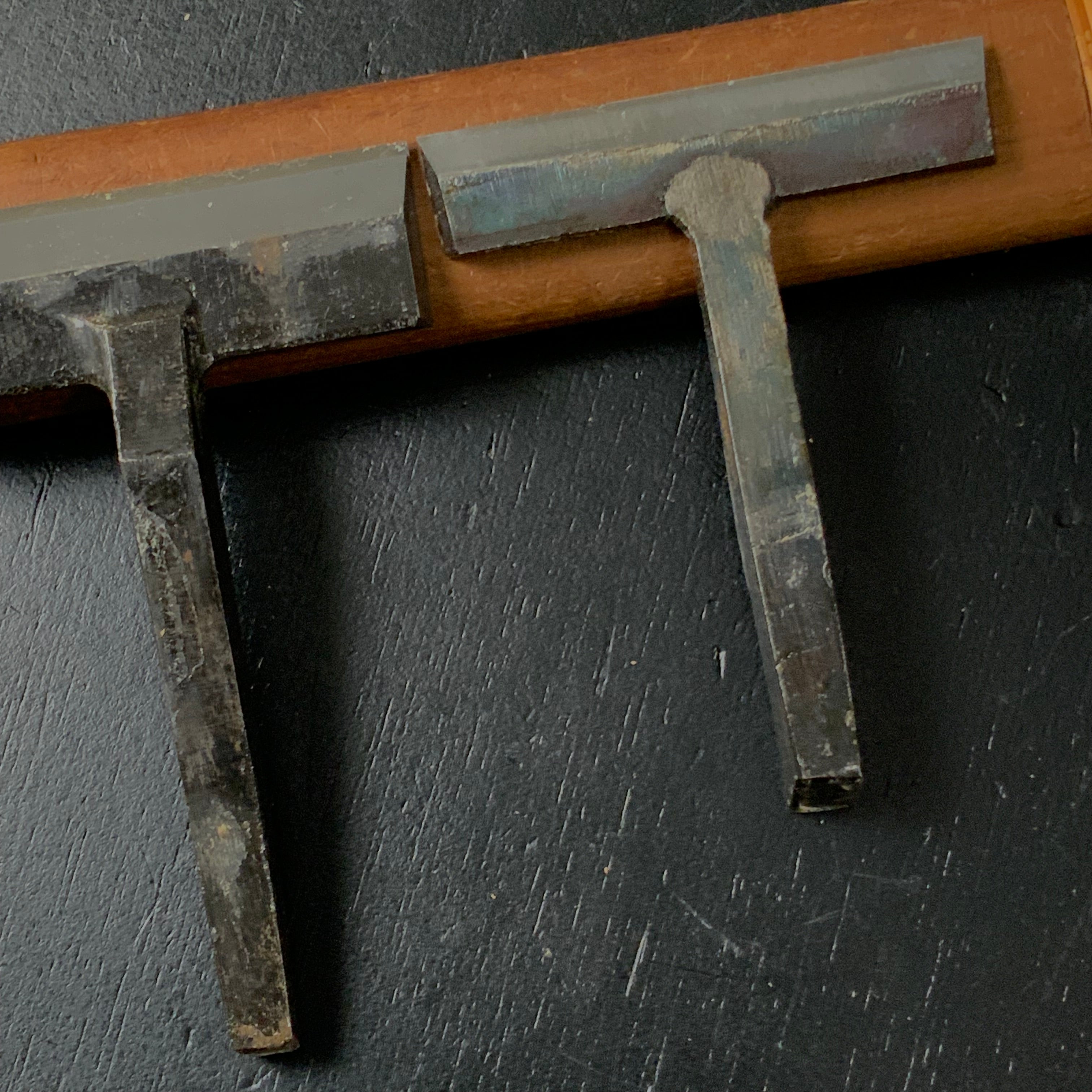 Old stock Kajihiro Gotoku Plane with blue steel 掘り出し物 五徳鉋 かじ弘 青紙鋼