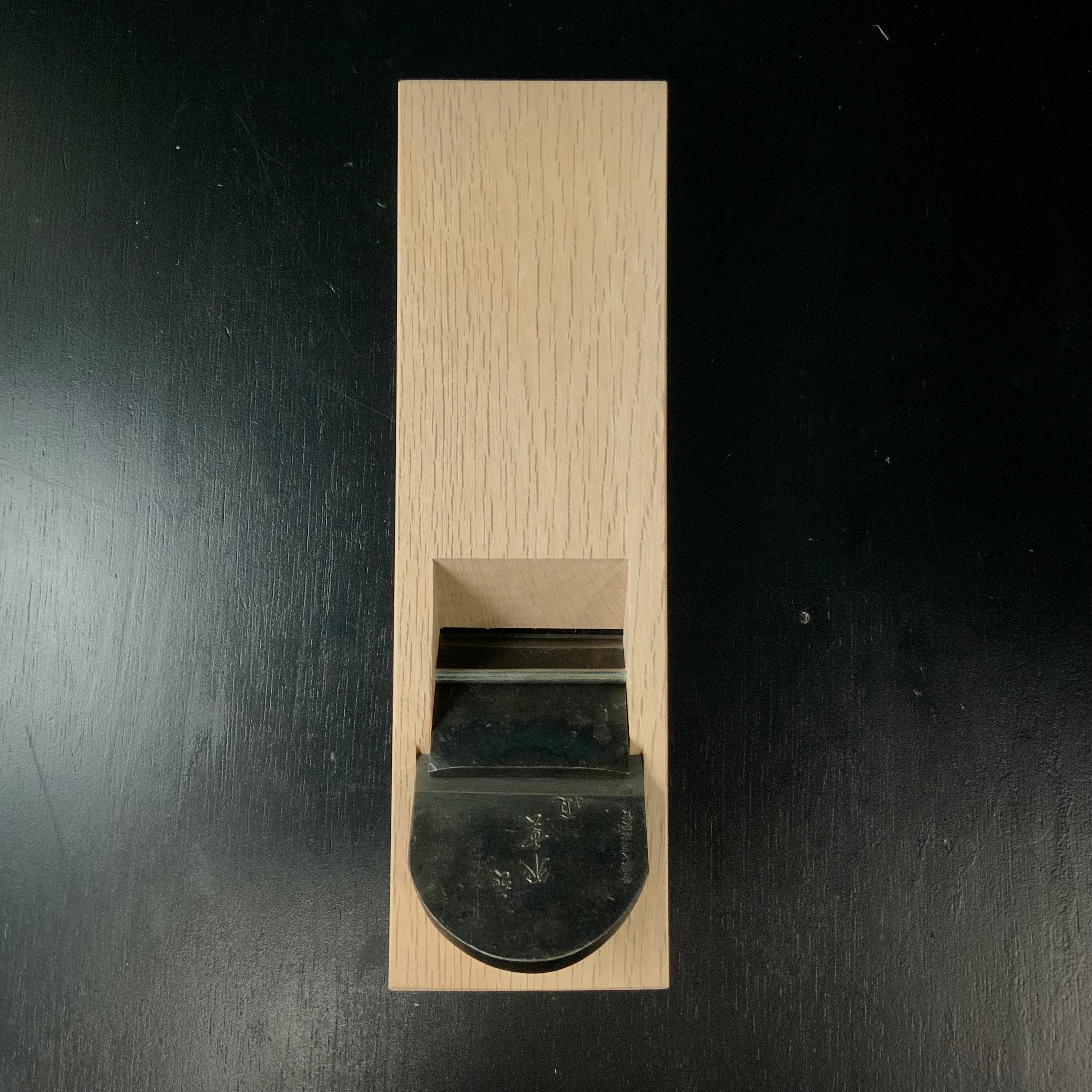 Old stock Hiun Smoothing Plane (Kanna) by Ishido Master 石堂輝秀作 寸ハ 飛雲 労働大臣賞受賞記念鉋(錆あり) 70mm