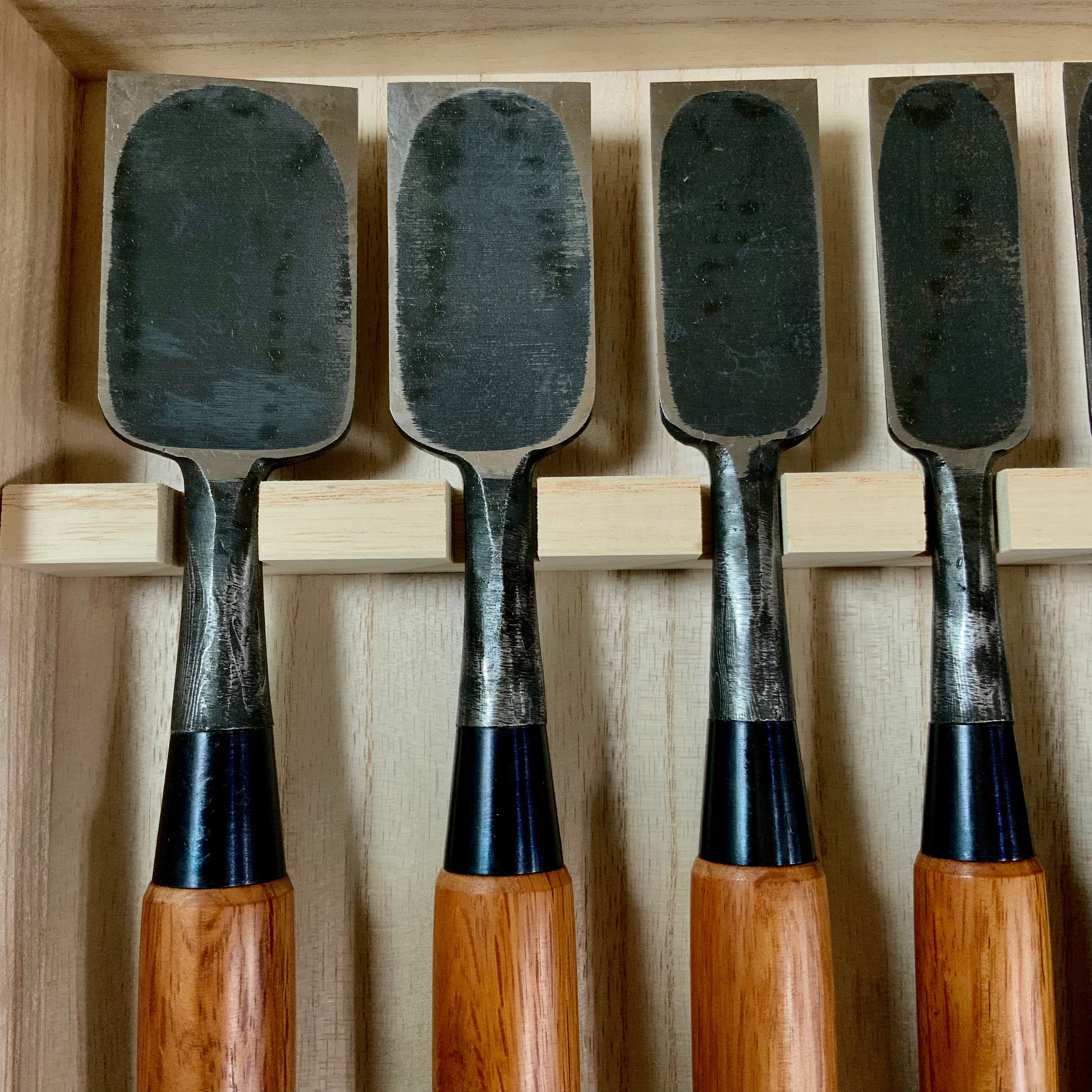 Sukemasa Suminagashi Bench chisels set with White steel 助正 墨流し 追入組鑿 白紙鋼 Oirenomi