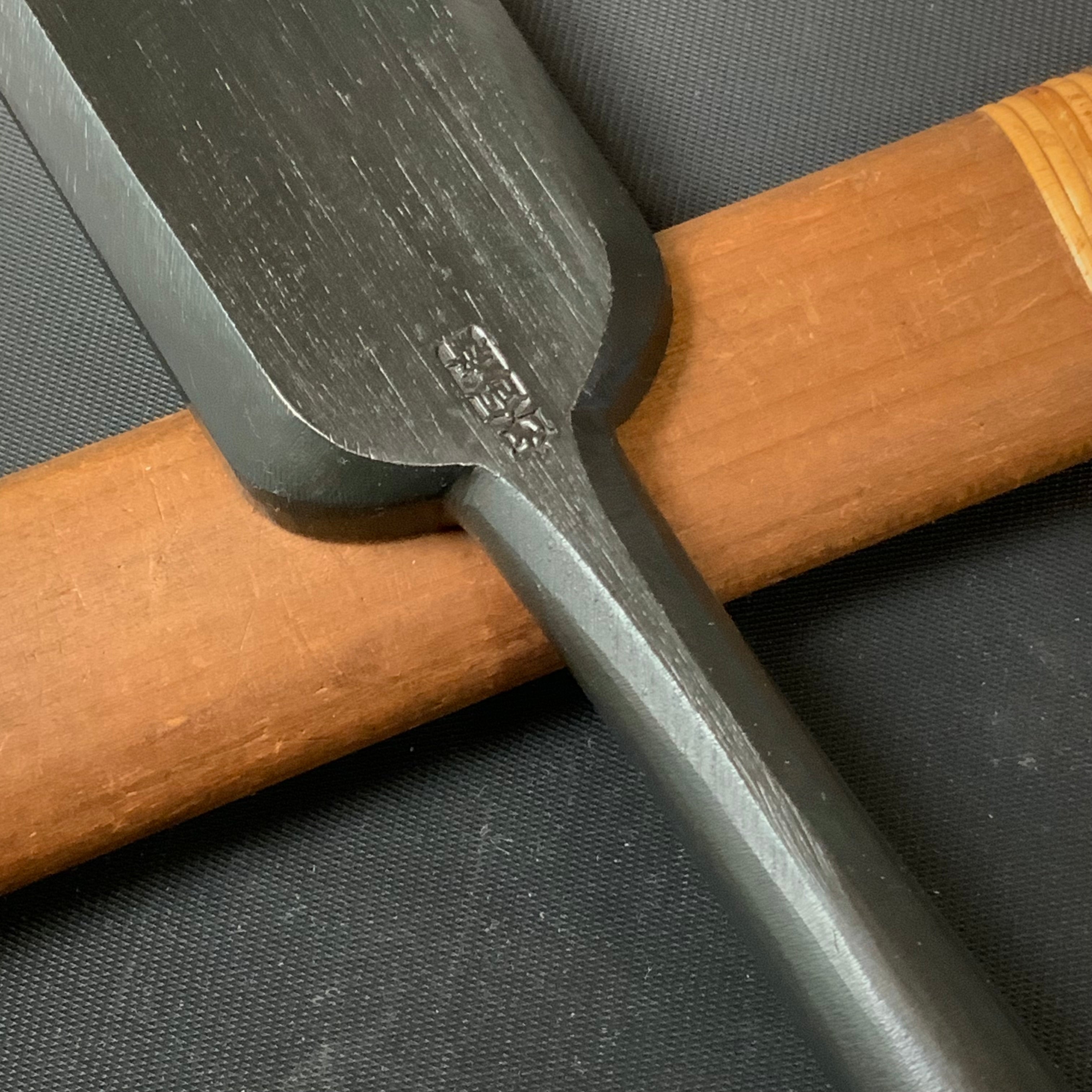 Tasai Dovetail Paring chisels (Usunomi) with blue steel 田斎作 薄鑿 42mm