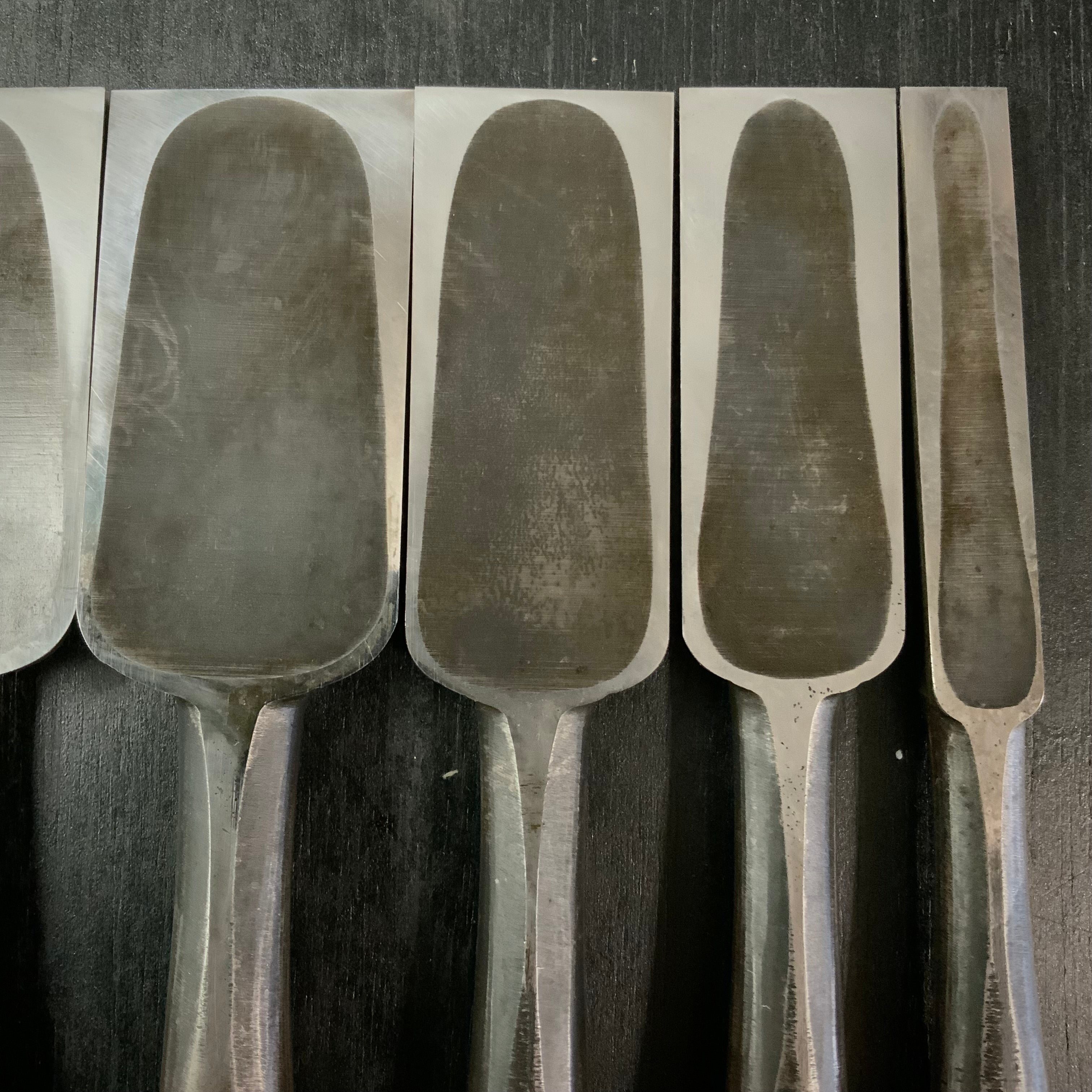 Old stock Hidari-Osahiro Timber chisels 掘出し物 左長弘 厚鑿 Atsunomi