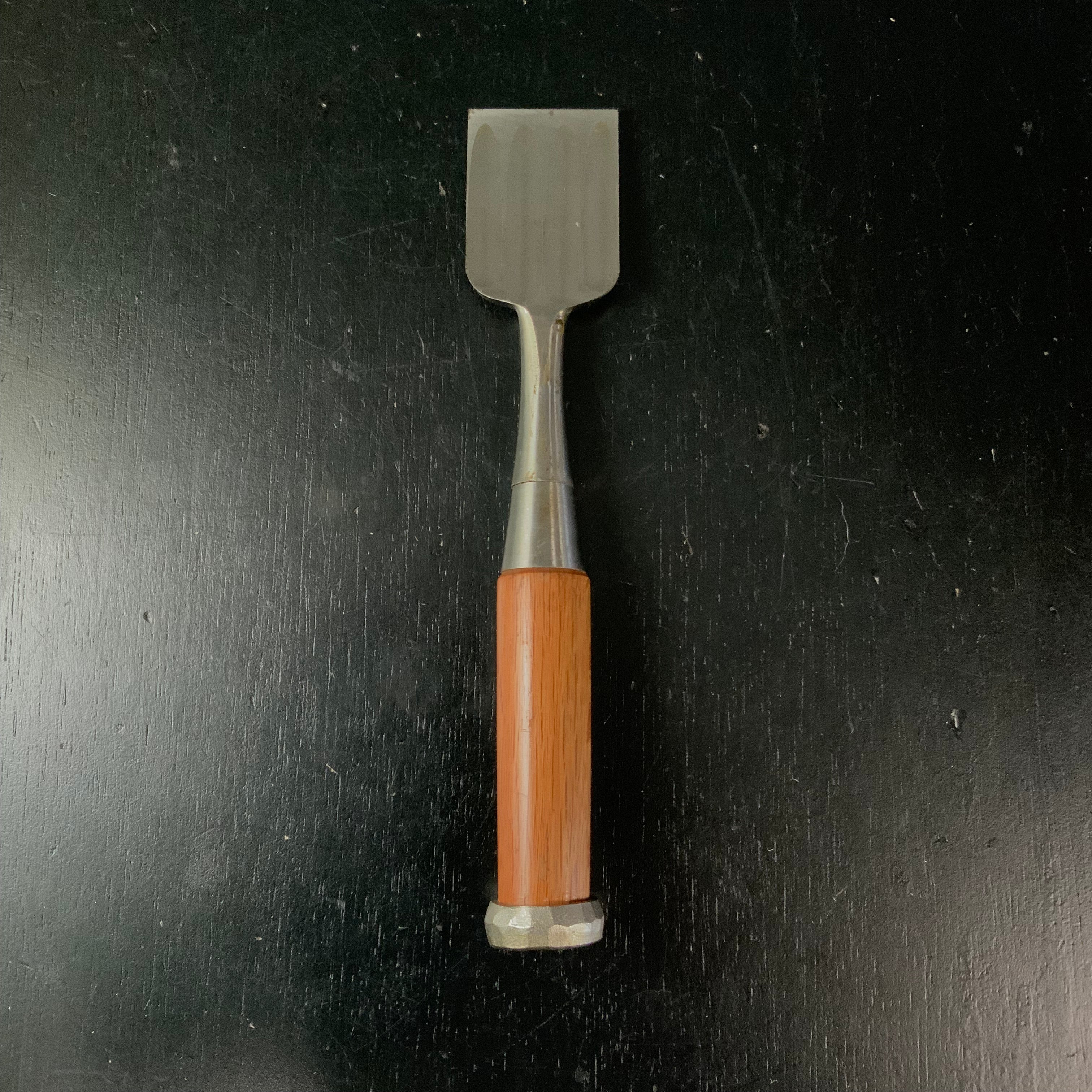 Old stock Sukehiro Bench chisels (Oirenomi) with white steel 掘出し物 助弘 追入鑿 四つ裏 oirenomi 42mm