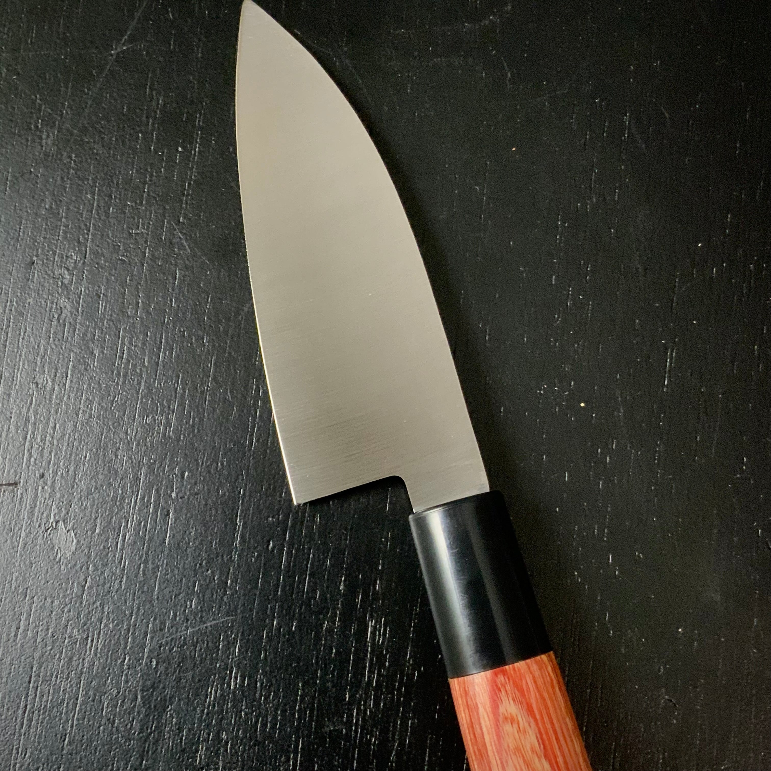 Houei INOX Chef knife Kodeba brown plywood with rounded edges / 豊榮 INOX 鎚目 茶合板丸柄 小出刄 105mm