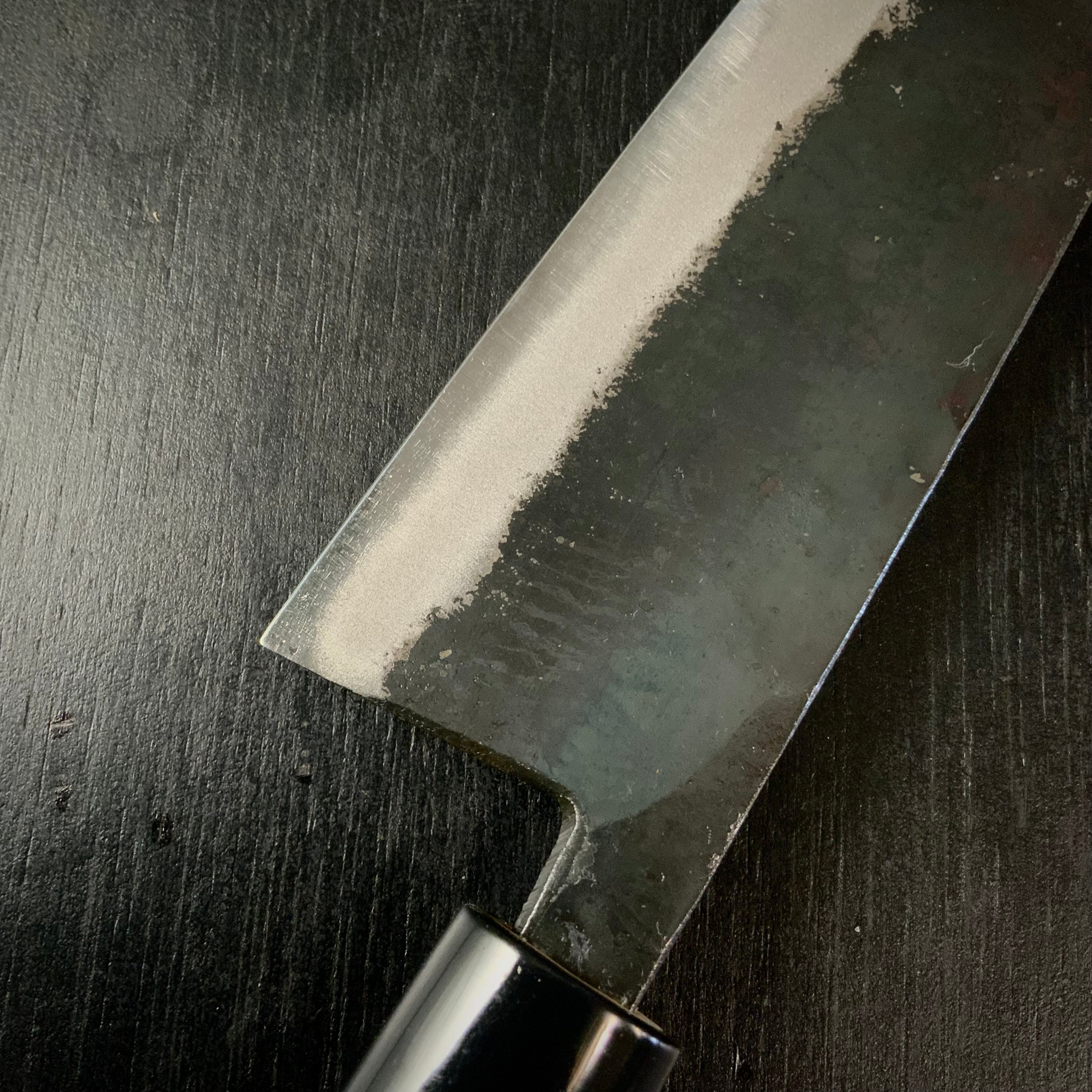 Kurouchi Santoku Bocho Blue Steel / 黒打 三徳包丁 165mm 青紙 P柄シノギ付