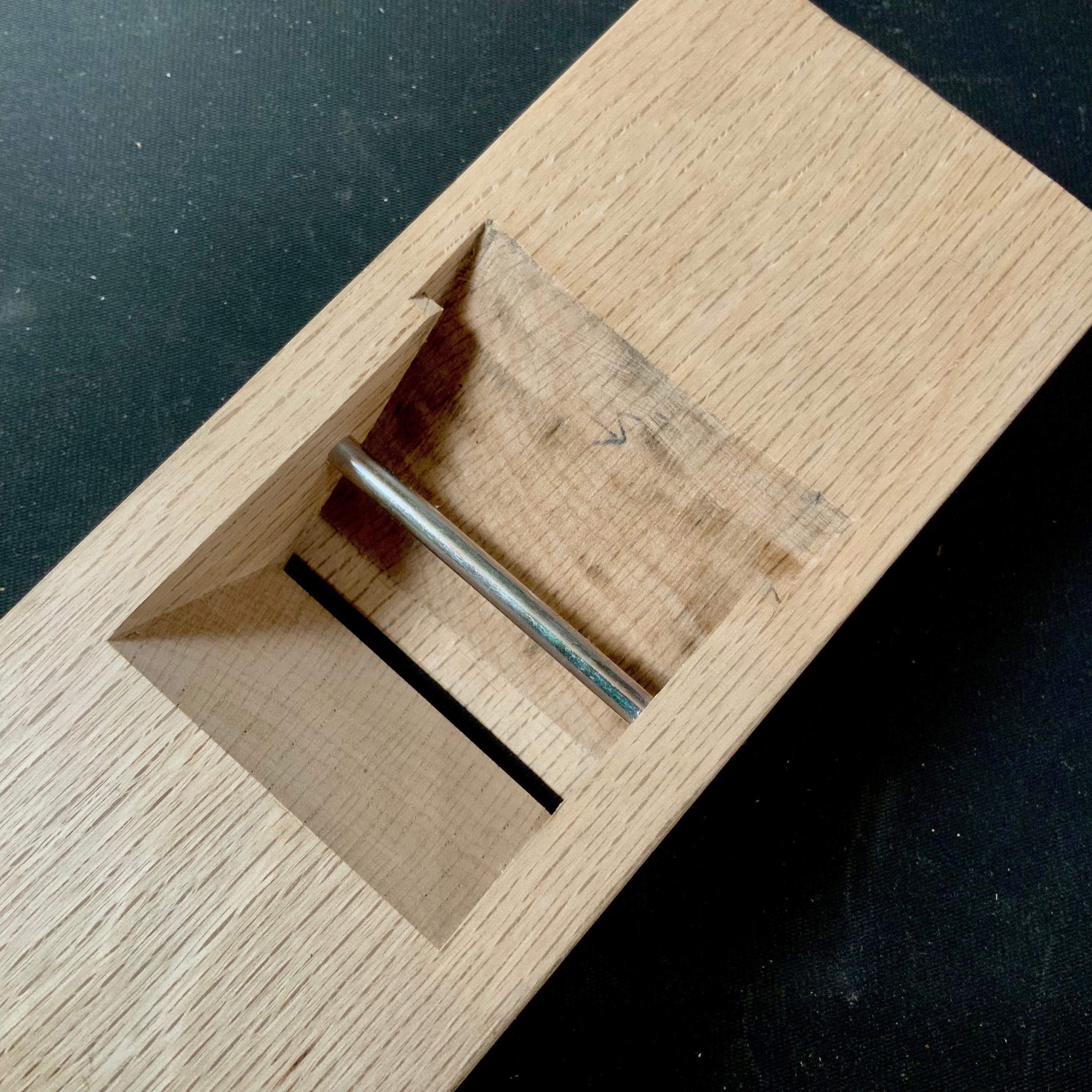 Old stock Metoki Smoothing Plane (Kanna) by Kiyotsugu Toushichi 掘出し物 猪上清次作 目辰 仕上げ鉋 65mm