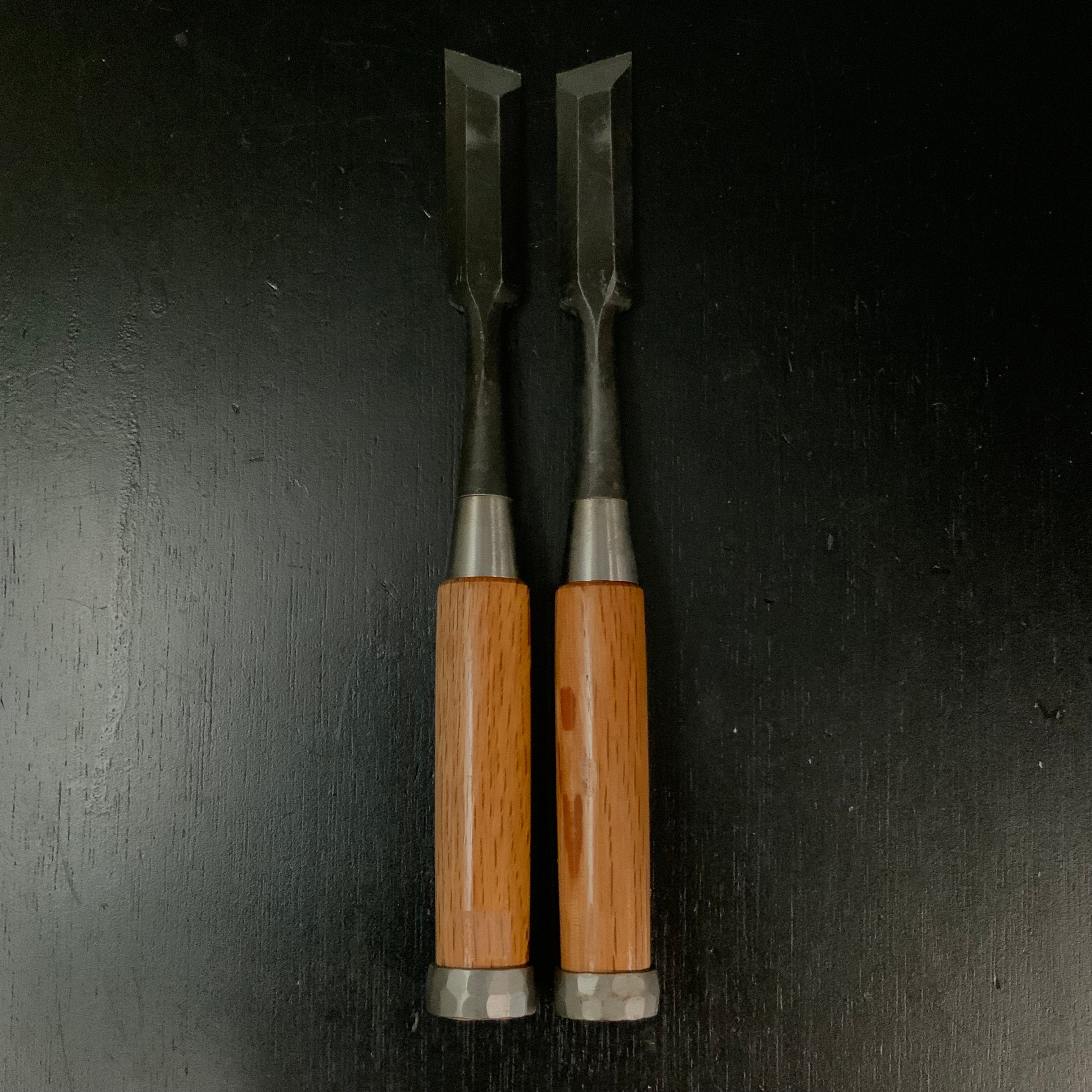 Old stock Hiroshige Middle Timber Oblique chisels Set 21mm 廣重 イスカ追入鑿 2本セット 21mm