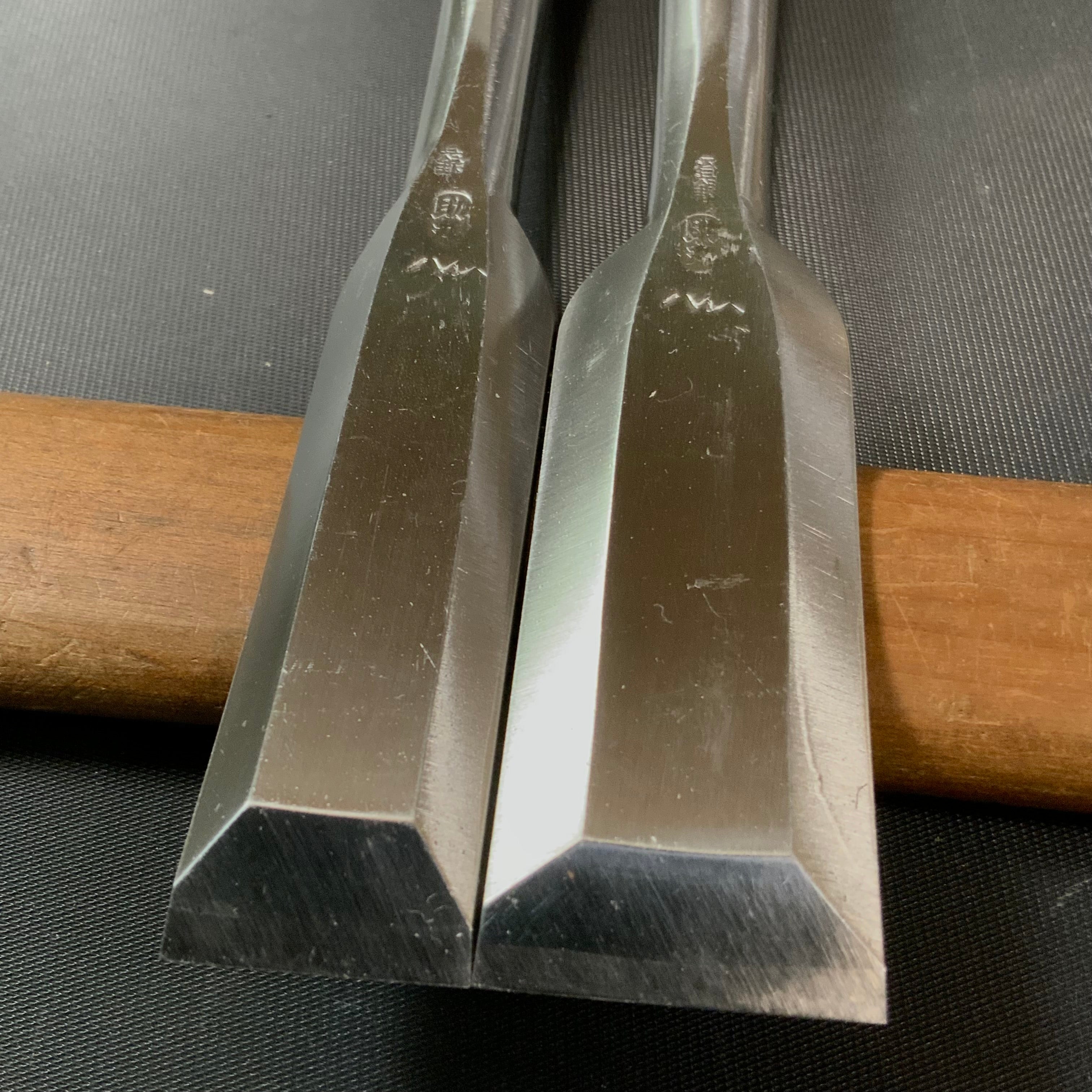 Sukemaru 4th High-Speed Steel Shorter Timber Chisels by Usui Yoshio 四代助丸 碓氷淑郎 ハイス中叩き鑿 Chu-Tatakinomi