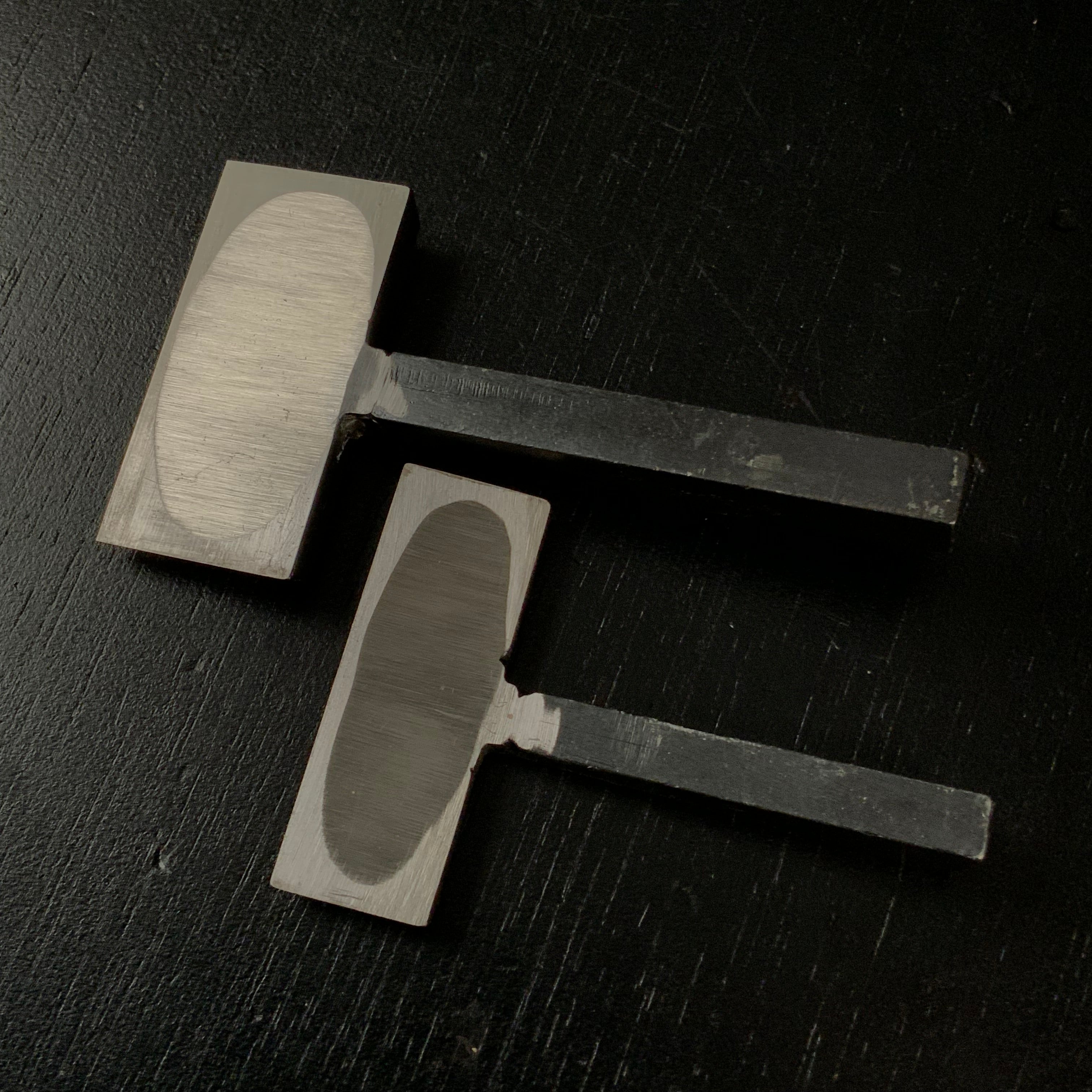 Old stock Kiyotada Wholesaler stamp Gotoku Plane with blue steel 清忠(問屋銘・水平屋) 五徳鉋 青紙鋼