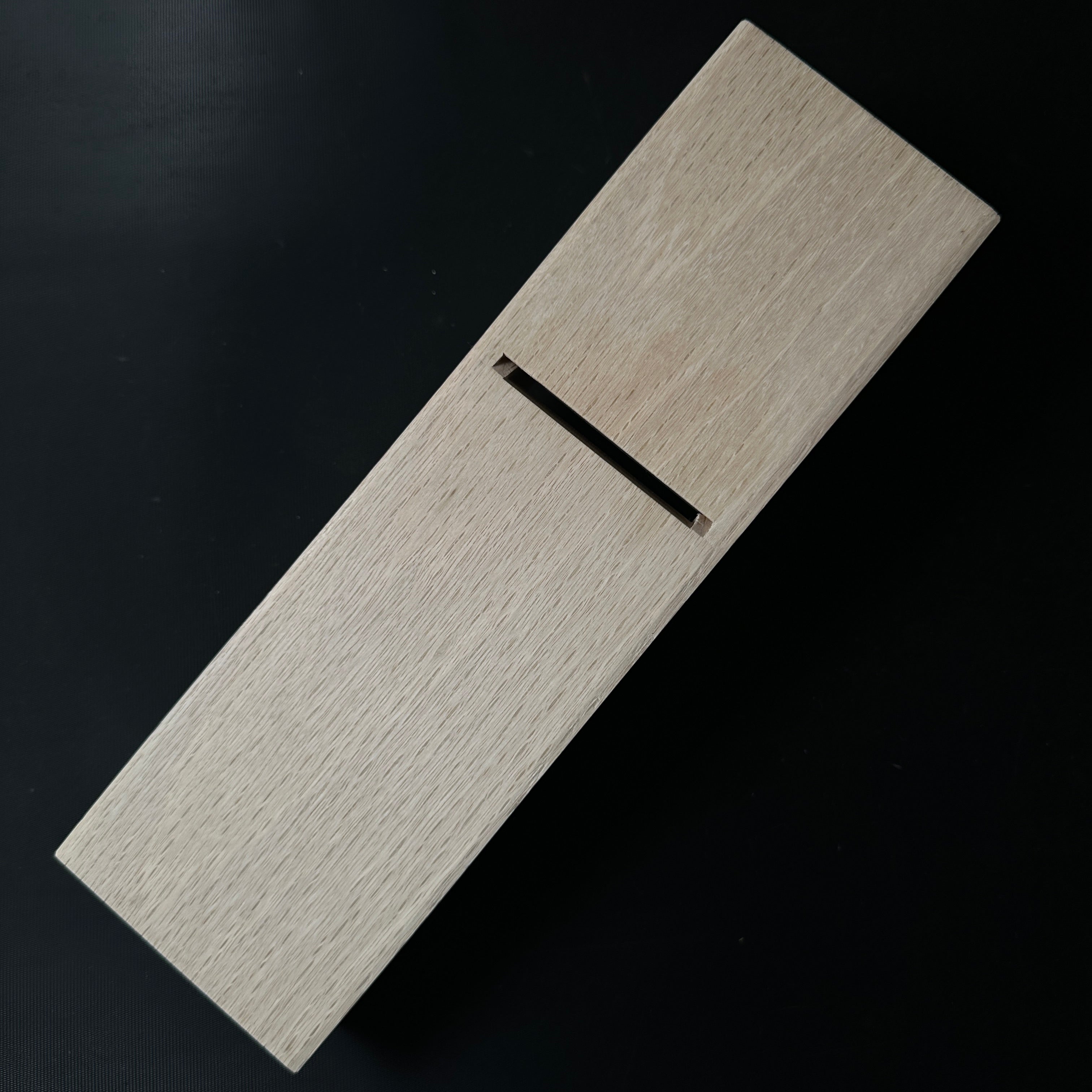 Old stock Kanesuke Smoothing Plane (Kanna) by Tsutsumitomoichi koyoshiya Body 掘出し物 堤朋一作 カネ助 仕上げ鉋 70mm