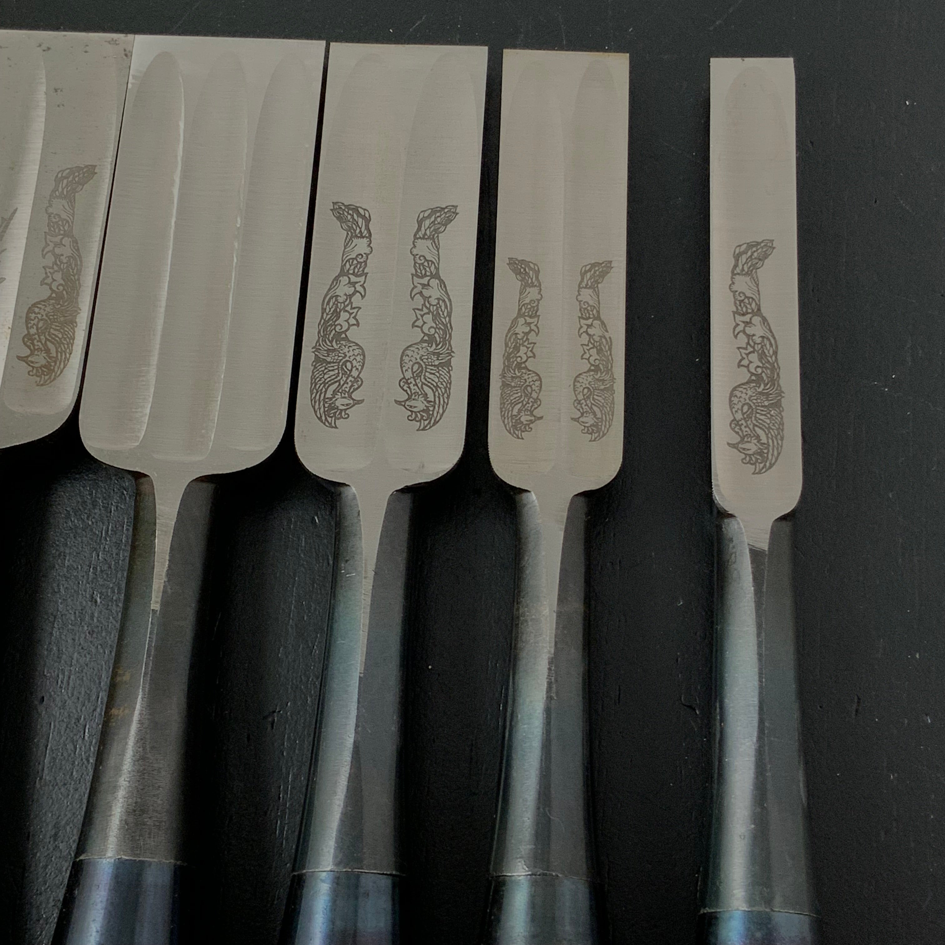 Sukemaru 4th High-Speed Steel Timber chisels set by Usui Yoshio (phoenix pattern) 四代助丸 碓氷淑郎 鳳凰模様入叩き組鑿 三つ裏 6本組 tatakinomi