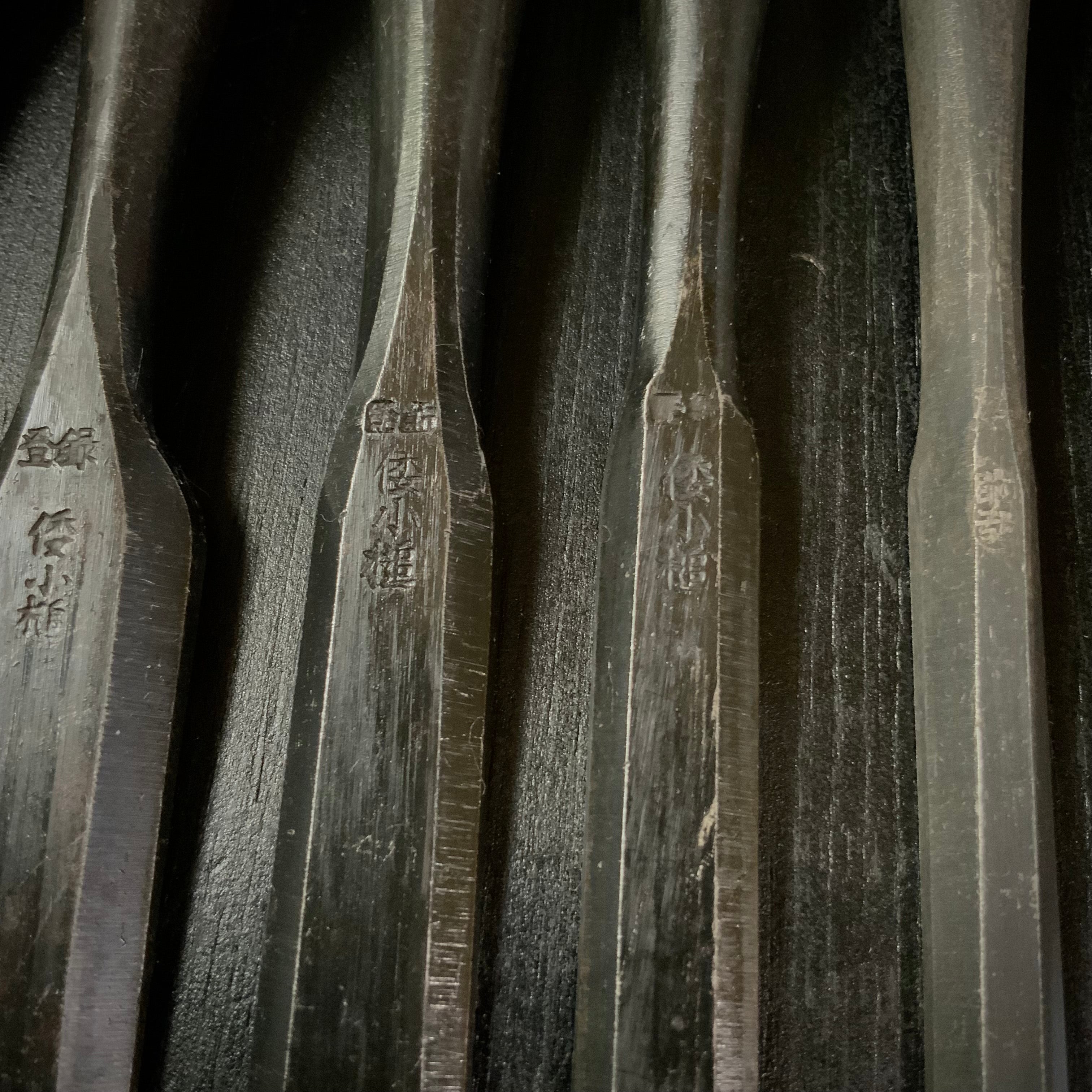 #M160 Mixed set for beginner Bench chisels set by unknown smith バラ鑿合わせ 初心者におすすめ 追入組鑿作者不明