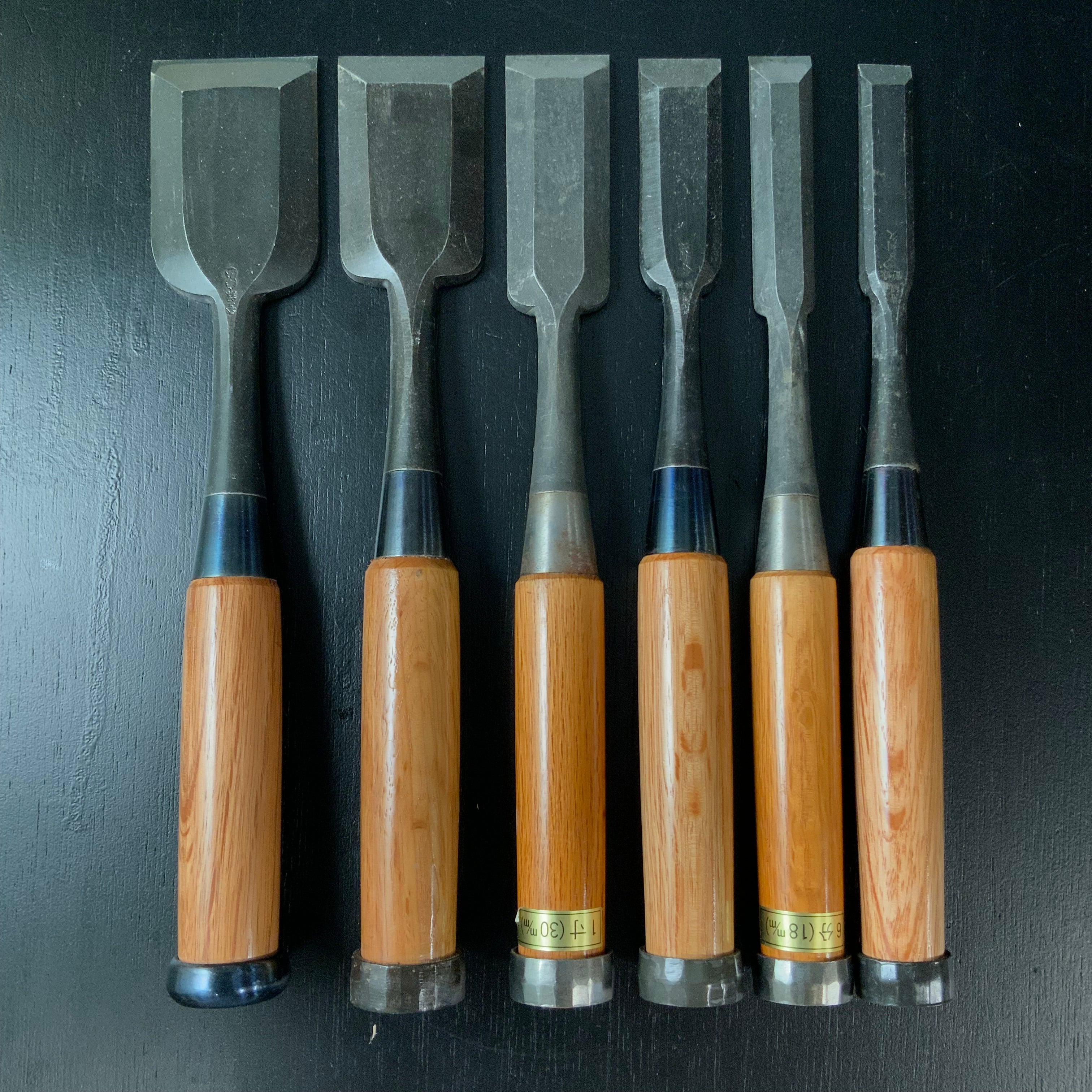 #M172 Mixed Short Timber chisels set by unknown バラ鑿合わせ 半叩き組鑿 6本組 作者不明