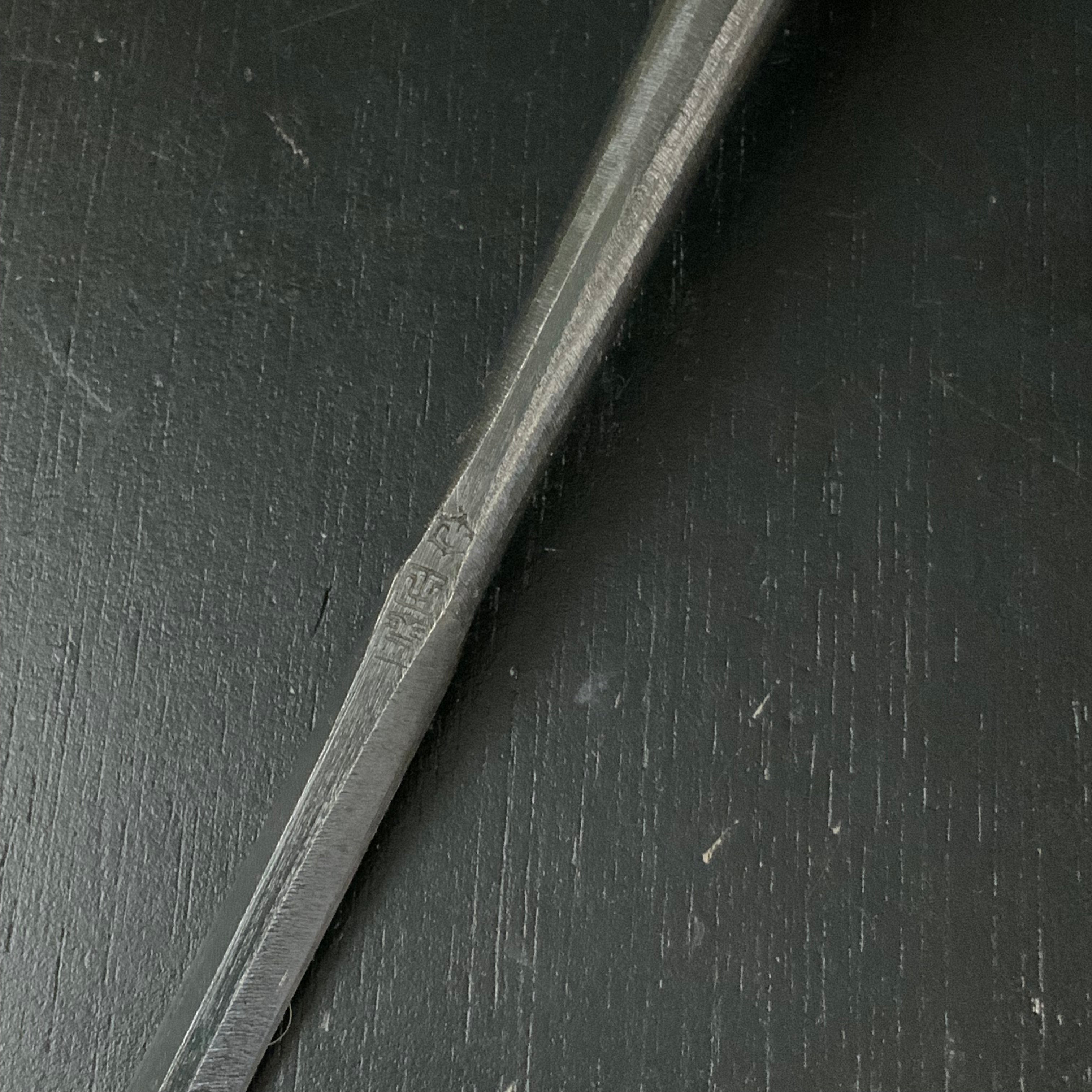 Tasai Special Long Dovetail bench chisel(shinogi) with Japanese red Oak 田斎作 特注鎬首長追入鑿 赤樫柄 9mm