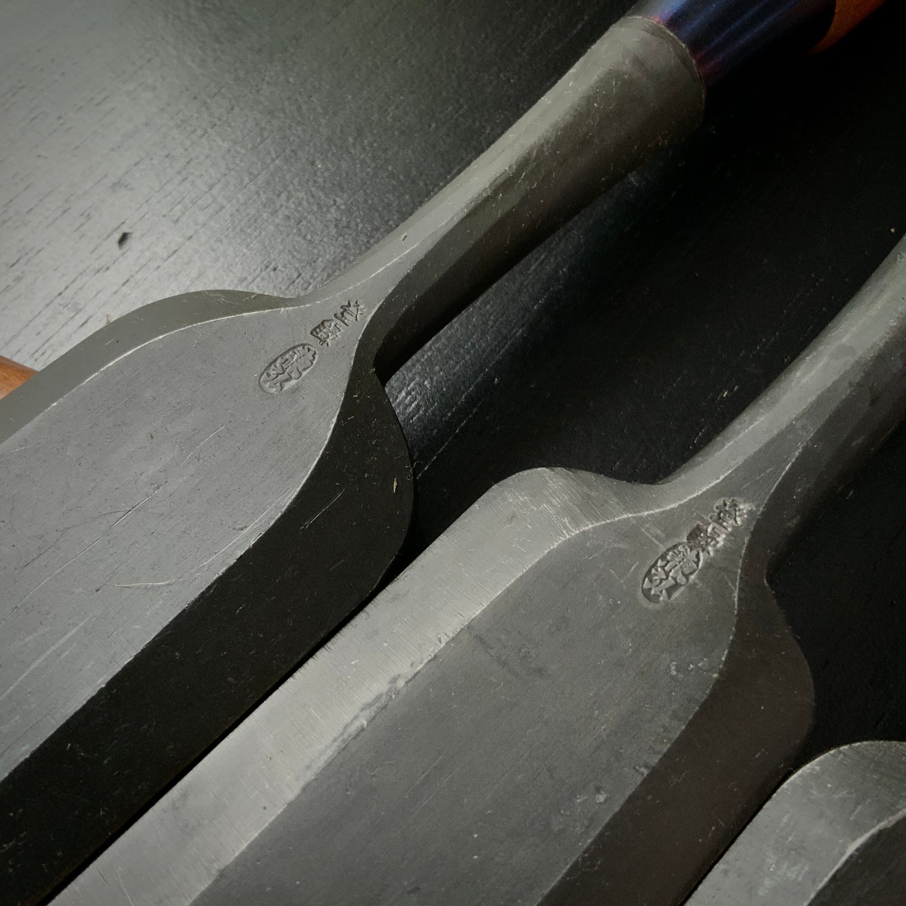 Kanehiro shorter Timber chisels with Traditional Japanese iron 兼弘 バラ 和鉄 半叩き鑿 Tatakinomi 36,42,48mm