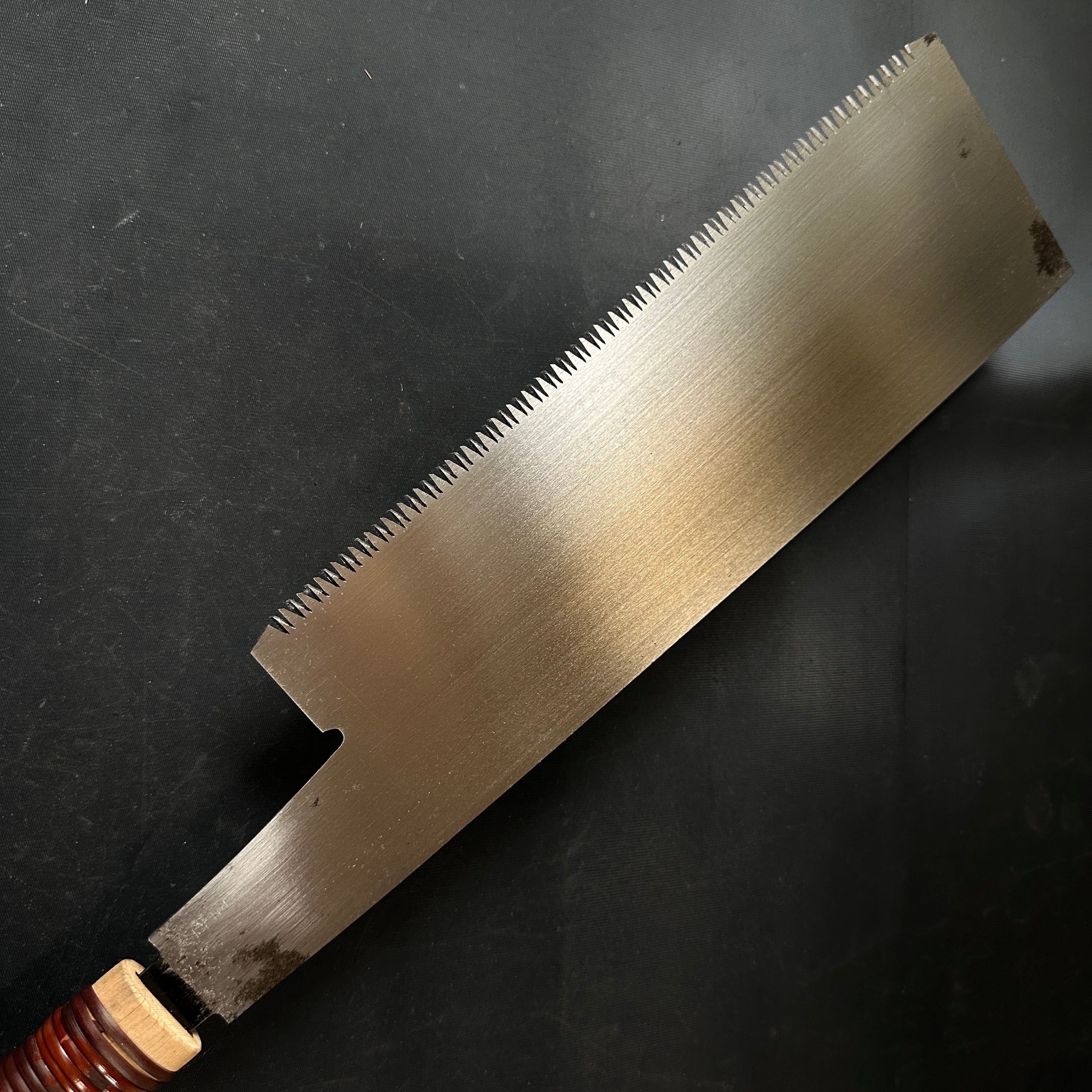 #K3 Ready to use! Old stock Single Edge Cross cut Hand Made Saw with Eddy Type Handles set by Kurashige 直ぐ使い 倉重栄助氏目立 渦巻き柄 片刃鋸 横挽 300m