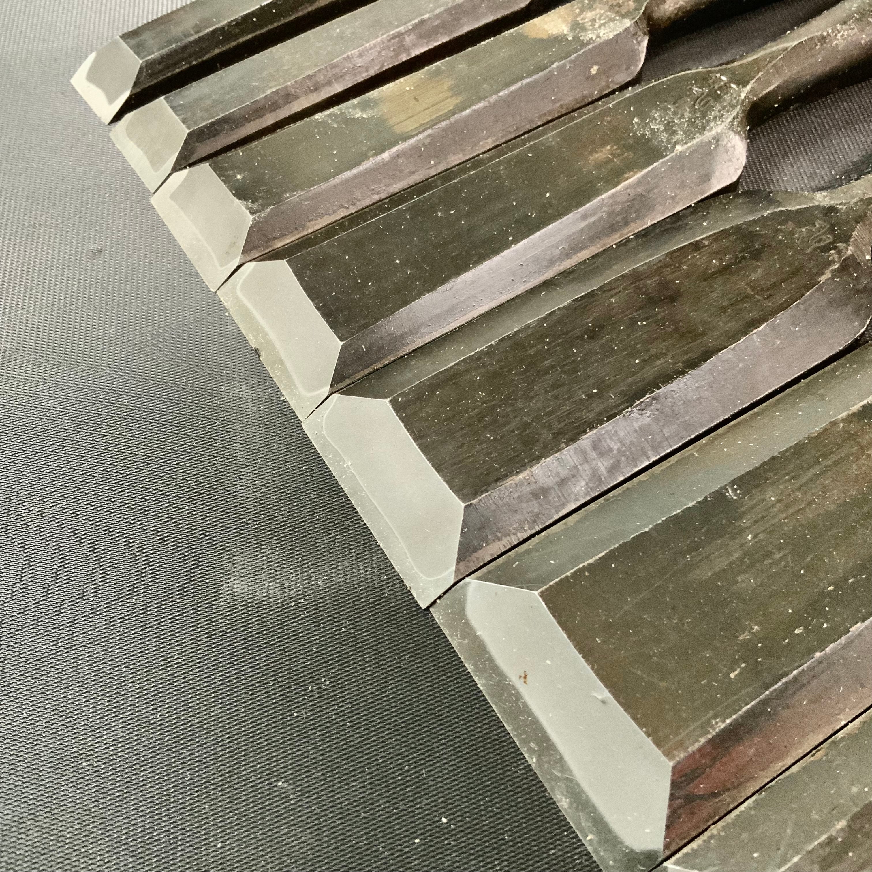 Old stock Kitsune Timber chisels set with white steel by Isono Nobuo 磯野信夫作 狐 叩鑿 7本組