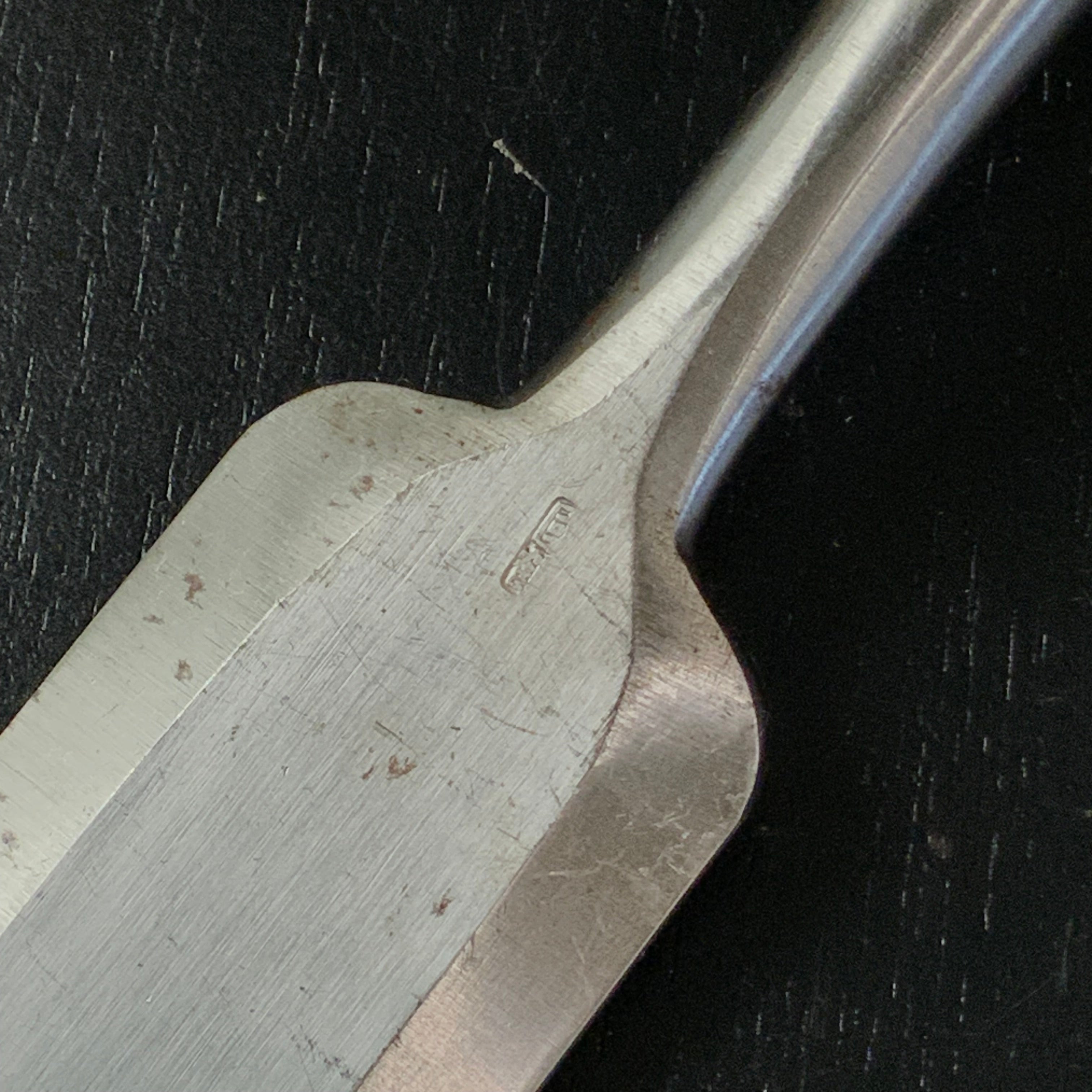 Old stock Kunitsuru Bench chisels (Oirenomi) with white steel 掘出し物 國鶴 追入鑿 四つ裏 oirenomi 36mm