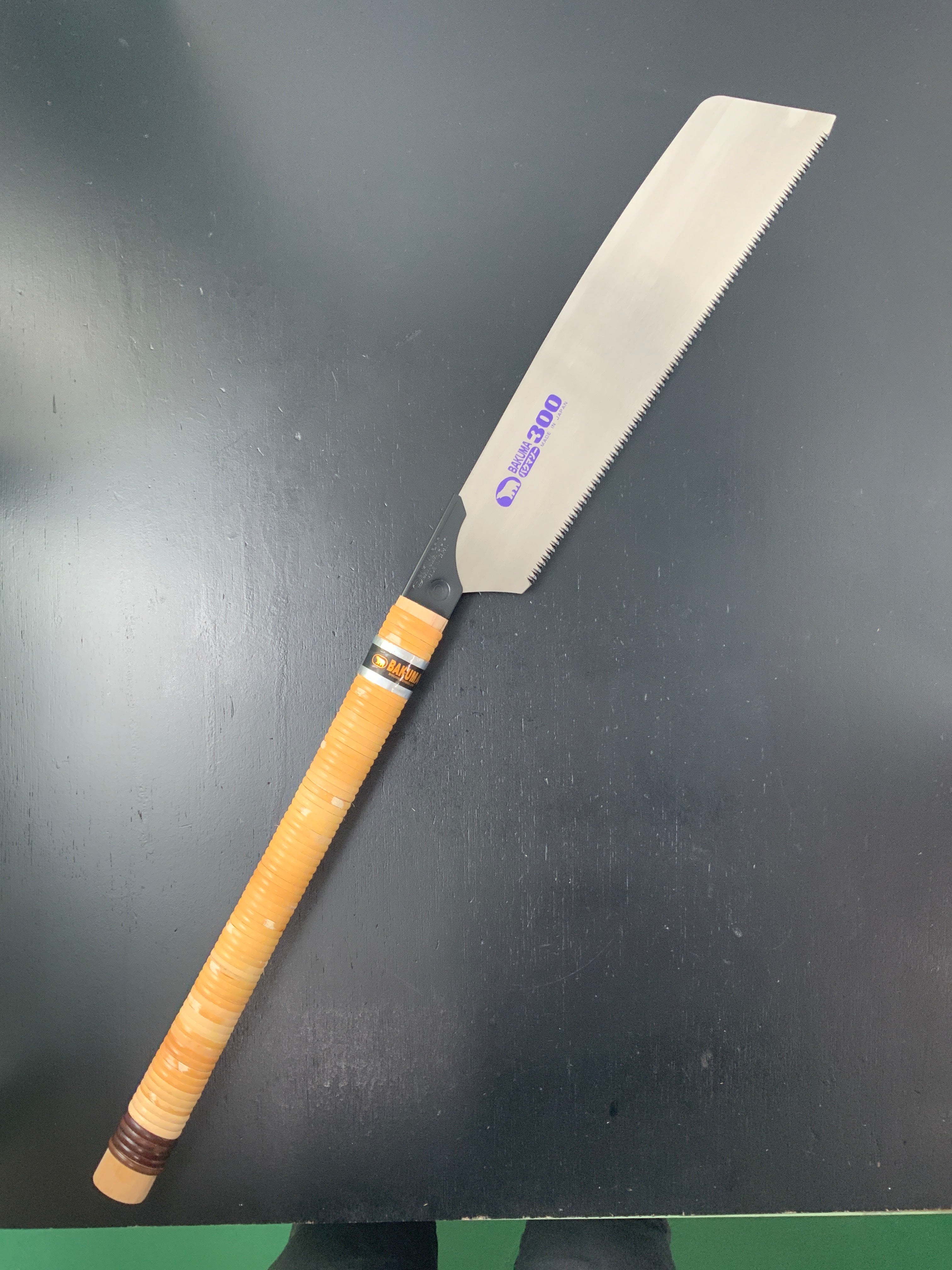 Old stock Bakuma Single Edge Hand Saw 300 Japanese Hand-Saw Cross Cut 掘出し物 バクマソー300 横挽き