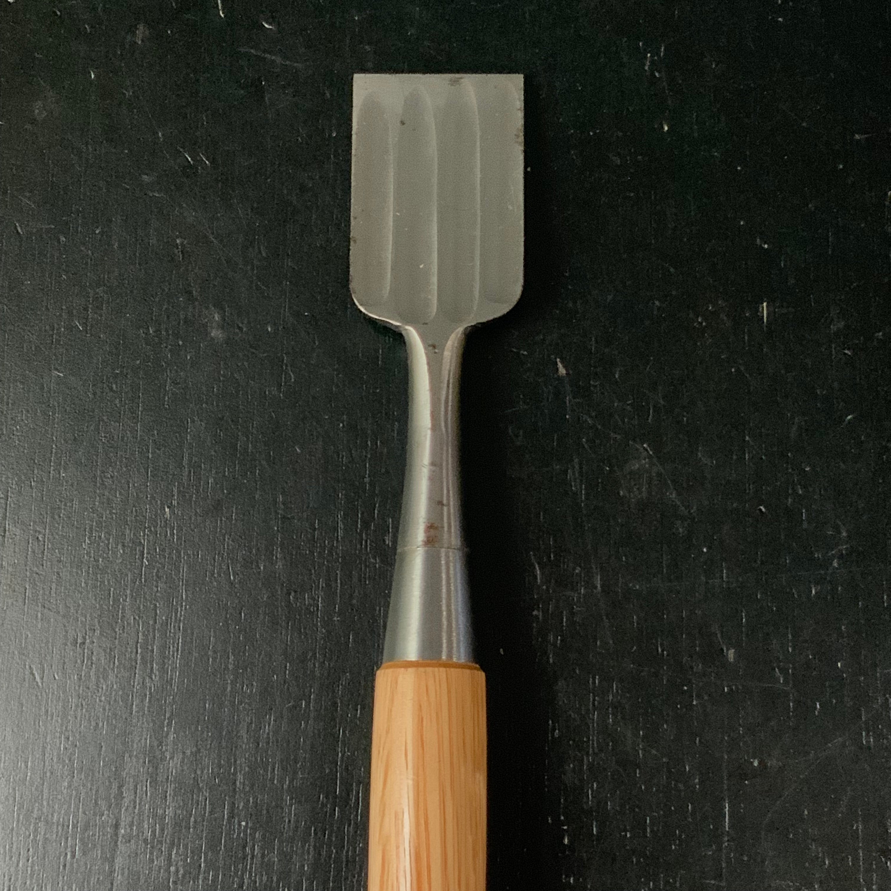 Old stock Kunitsuru Bench chisels (Oirenomi) with white steel 掘出し物 國鶴 追入鑿 四つ裏 oirenomi 36mm