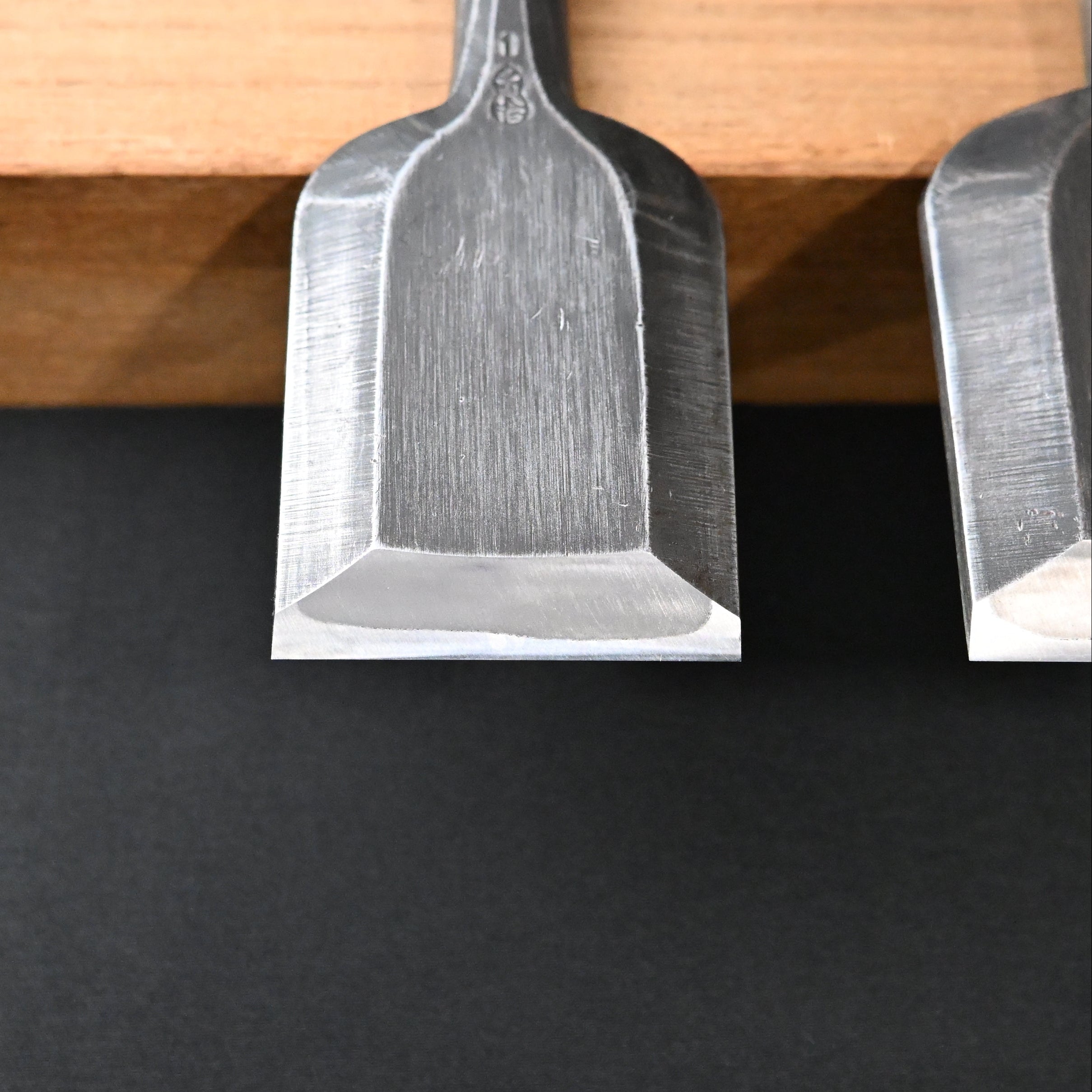 掘出し物 千代治 追入鑿 紫檀柄 Old stock #2 Chiyoharu Bench chisels with Rosewood Handle