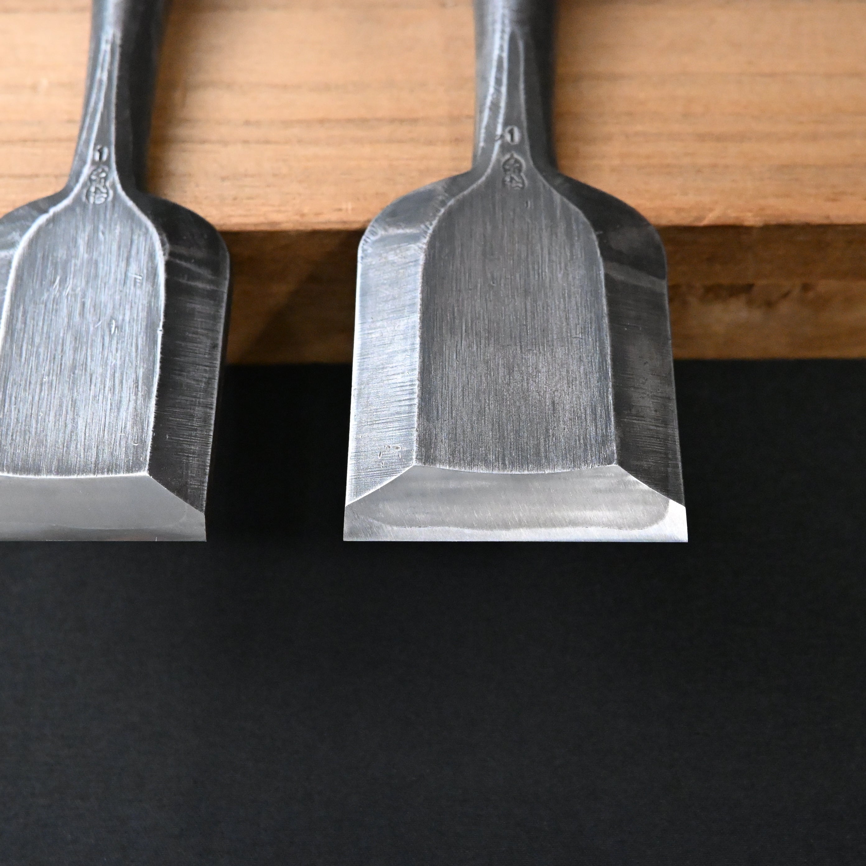 掘出し物 千代治 追入鑿 紫檀柄 Old stock #2 Chiyoharu Bench chisels with Rosewood Handle