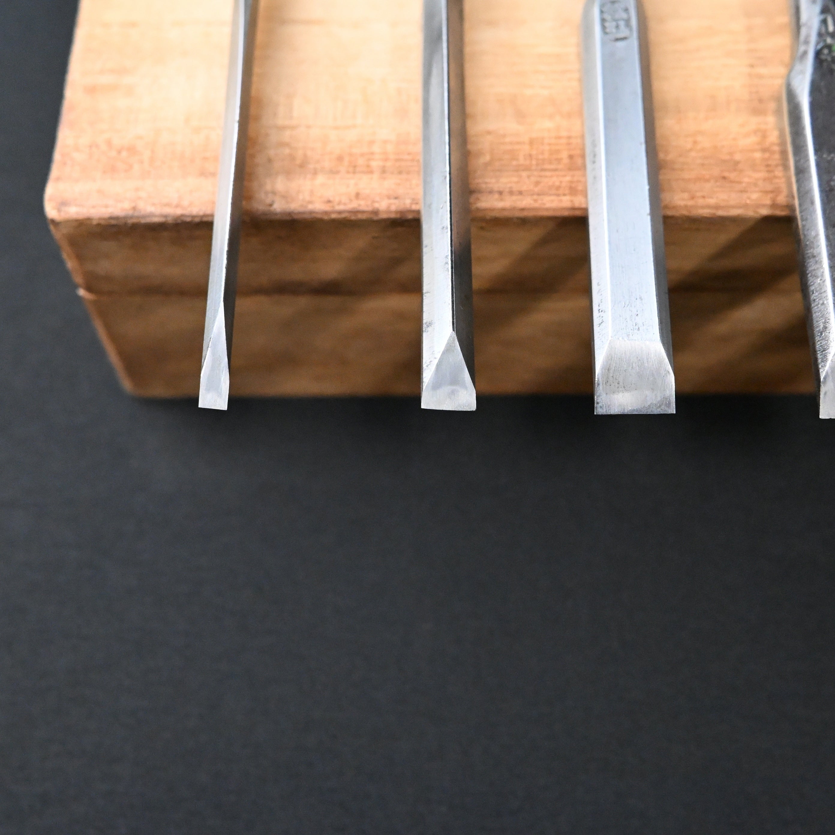 M194 Mixed set Bench chisels set for beginner by unknown smith バラ鑿合わせ 初心者におすすめ 追入組鑿 M194