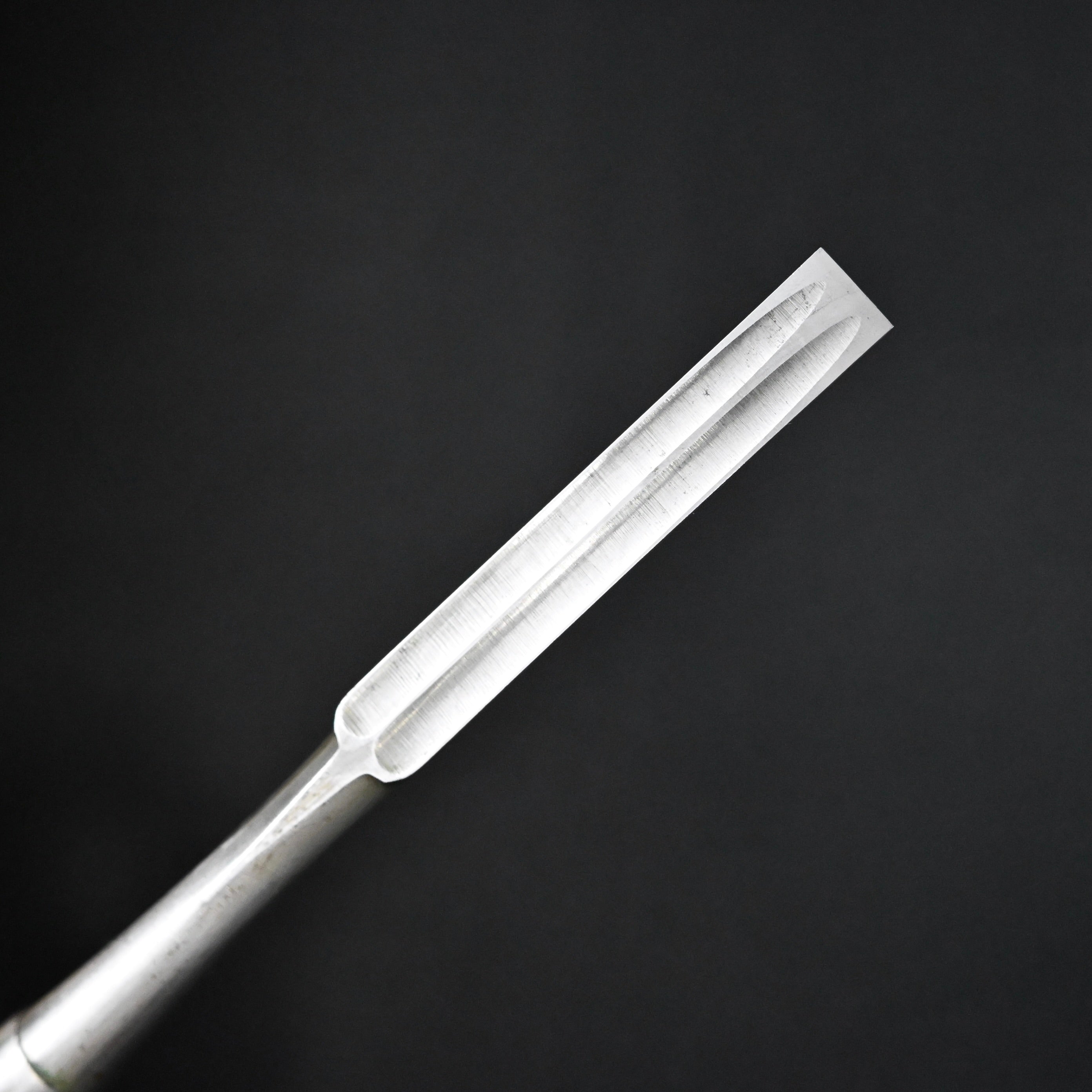 M-6 掘り出し物 侊悦作 鎬追入鑿 9mm Old stock Kouetsu Dovetail Bench Chisels by Tasai