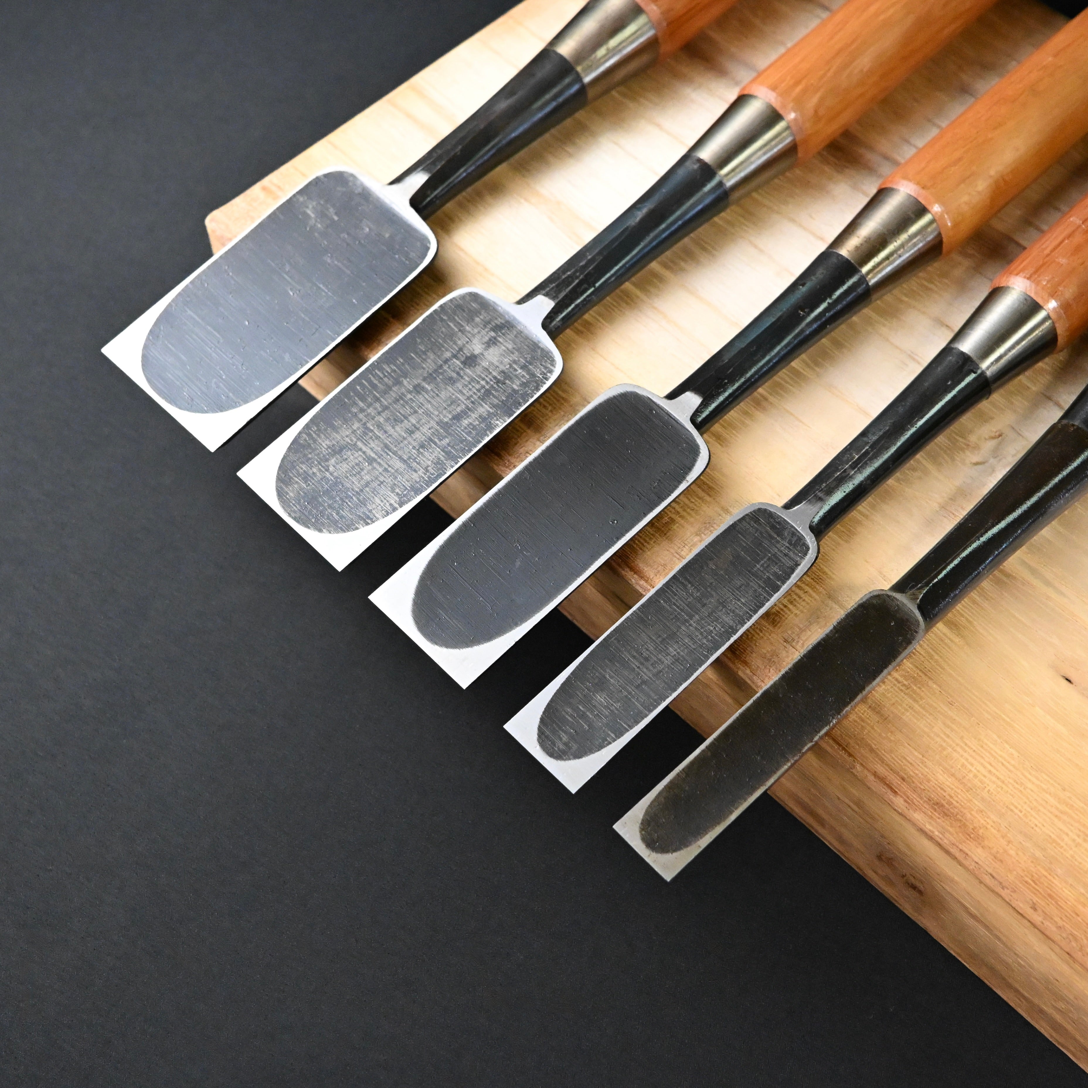 #M195 Mixed Timber chisels set by unknown バラ鑿合わせ 叩き組鑿 5本組 作者不明
