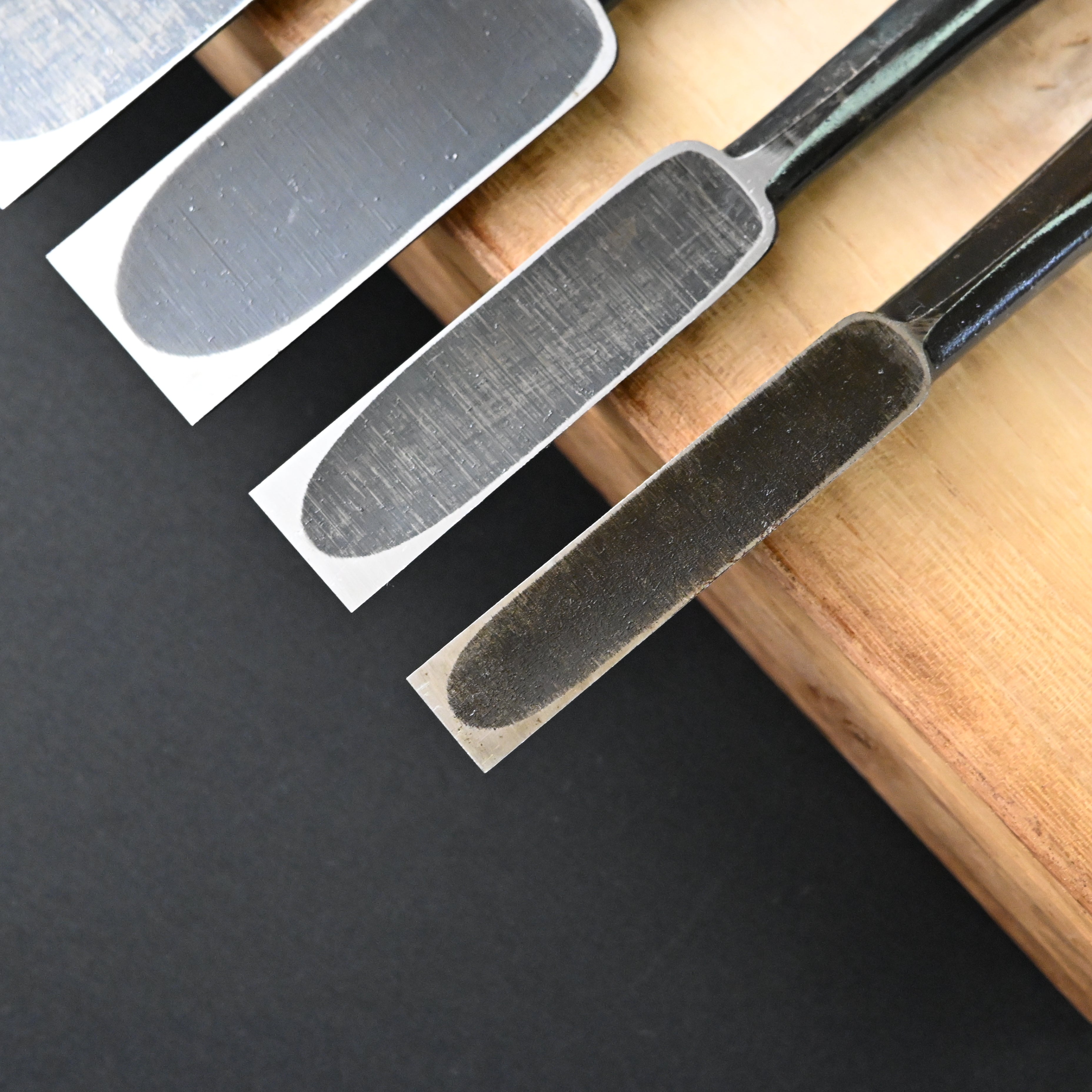 #M195 Mixed Timber chisels set by unknown バラ鑿合わせ 叩き組鑿 5本組 作者不明