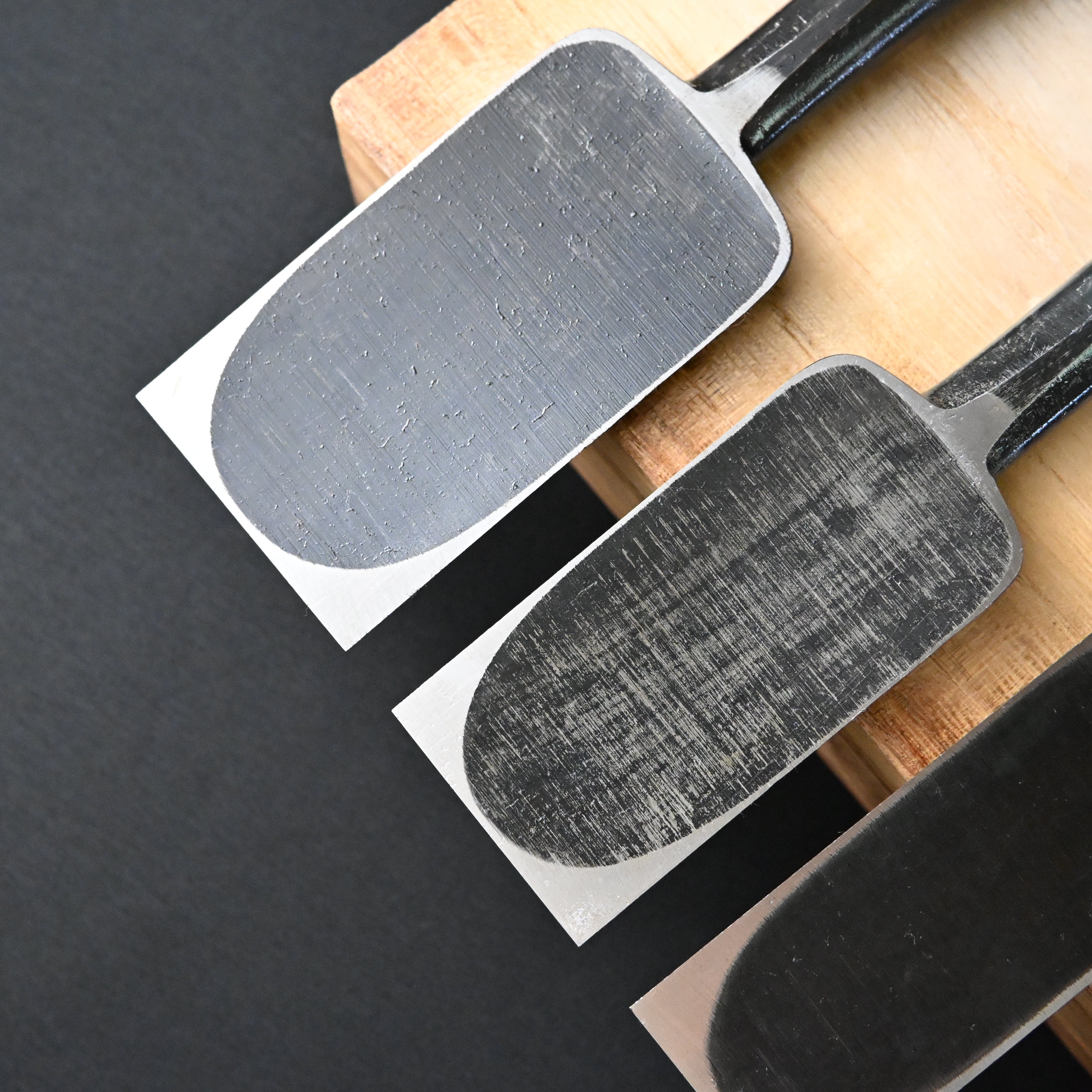 #M195 Mixed Timber chisels set by unknown バラ鑿合わせ 叩き組鑿 5本組 作者不明