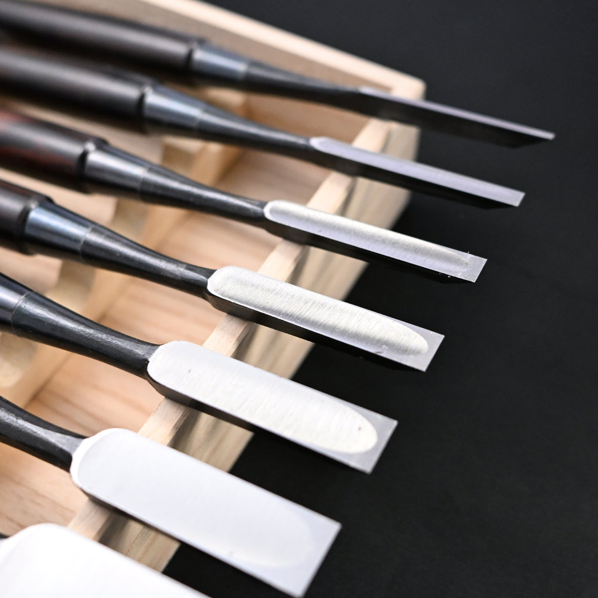 宗家大内 追入組鑿 黒檀柄 桐箱付 四代目大内俊明作 Ouchi Bench chisels set Ebony Handle by Ouchi 4th generation