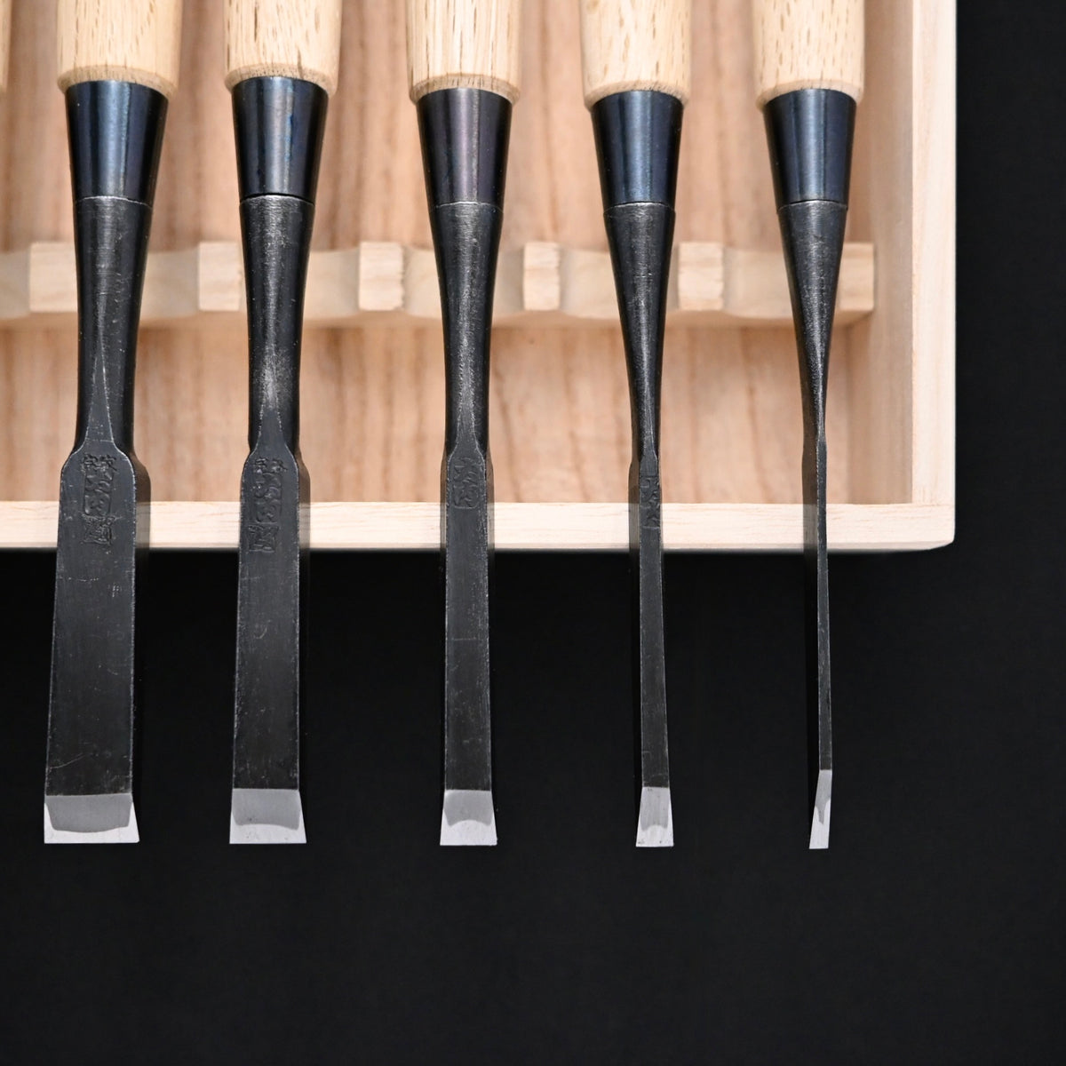 Ouchi Bench chisels set by Ouchi 4th generation white Oak Handle 宗家大内 追入組鑿 芯持白樫柄 桐箱付 四代目大内俊明作