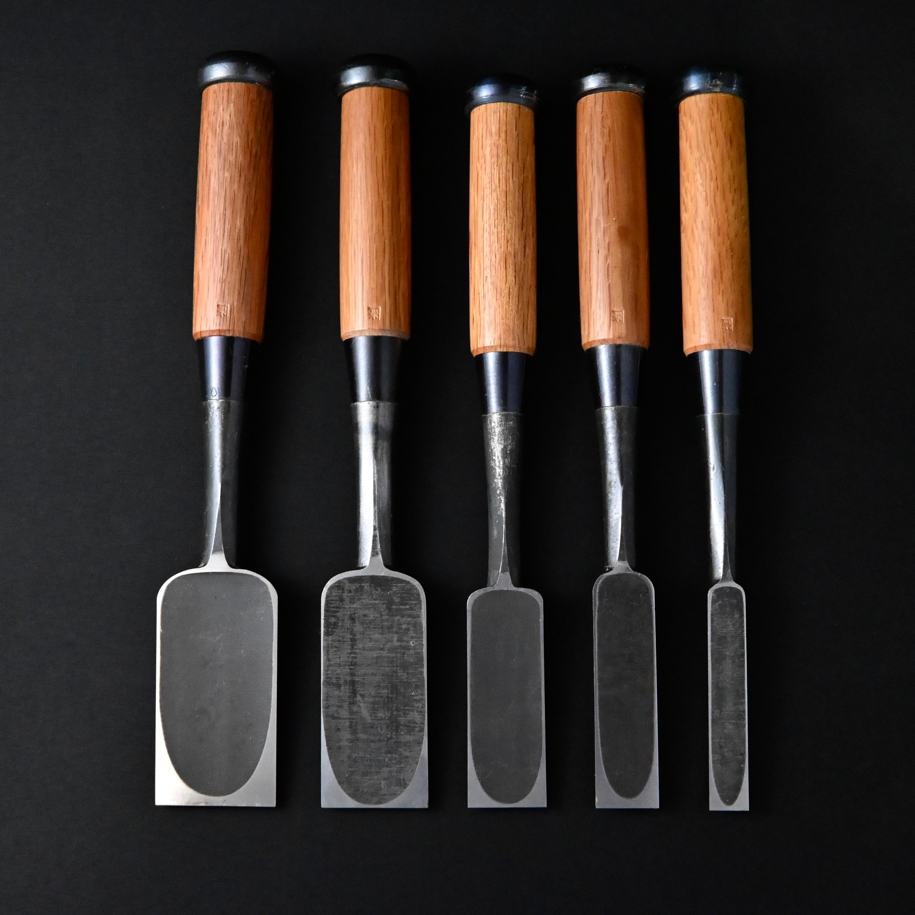 #M196 Mixed Timber chisels set by unknown バラ鑿合わせ 叩き組鑿 5本組 作者不明