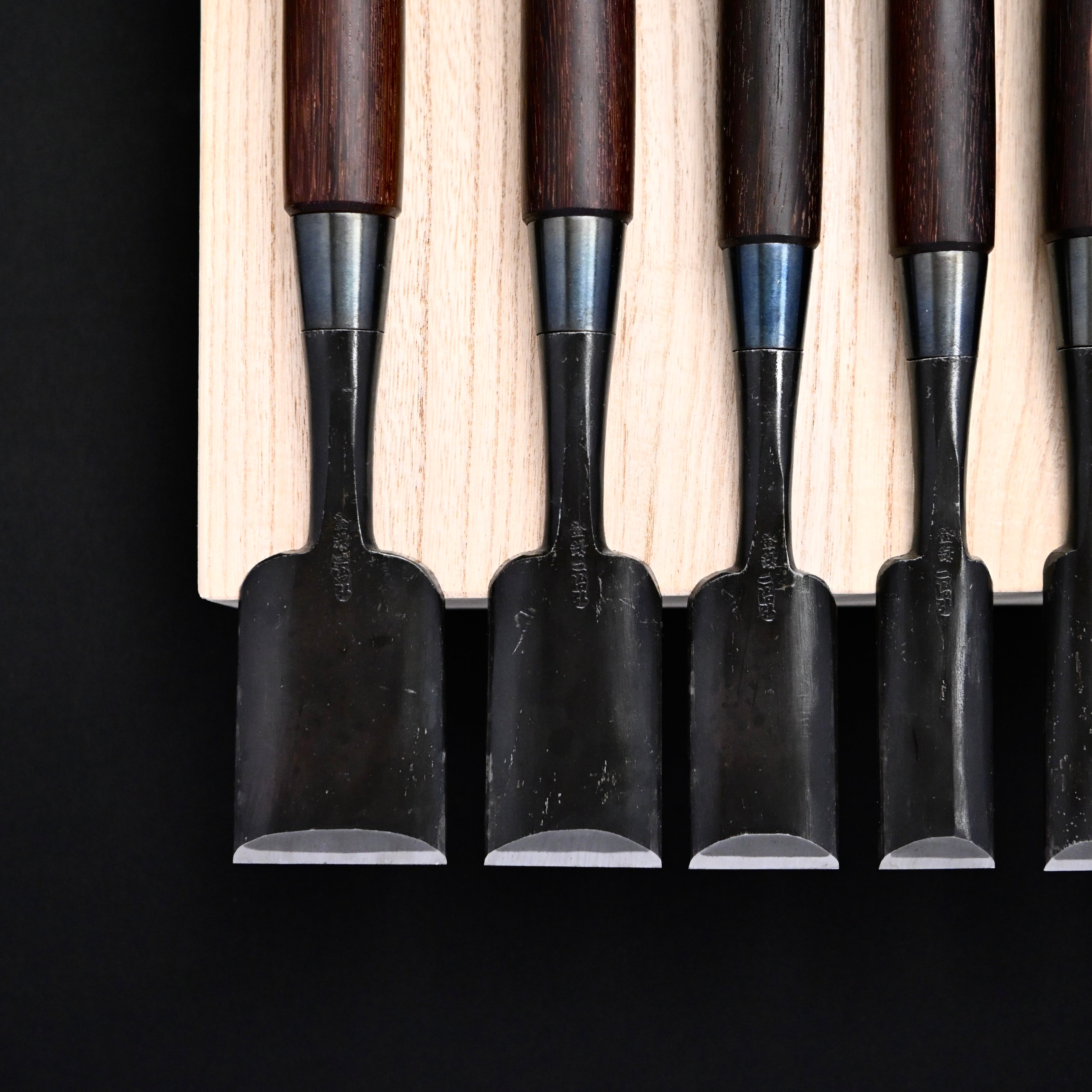 今井忠太郎作 二治弘 甲丸追入組鑿 鉄刀木柄 Nijihiro Komaru Type Bench chisels set Siamese cassia Handles by Chuutarou Imai