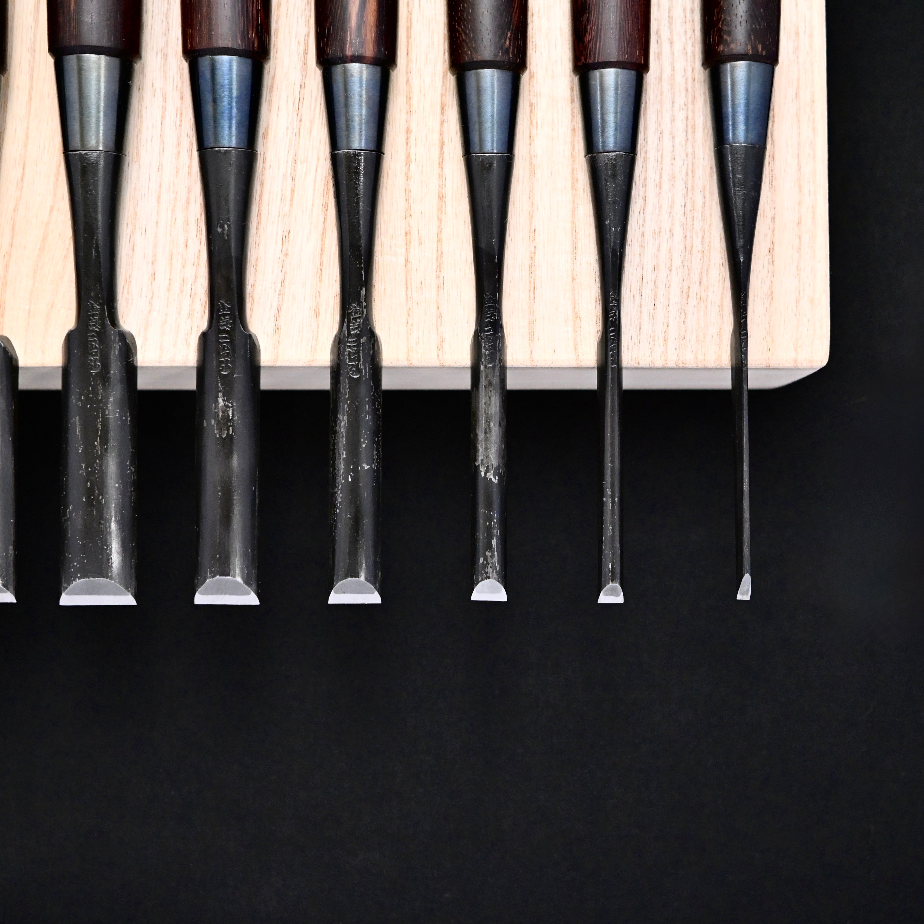 今井忠太郎作 二治弘 甲丸追入組鑿 鉄刀木柄 Nijihiro Komaru Type Bench chisels set Siamese cassia Handles by Chuutarou Imai