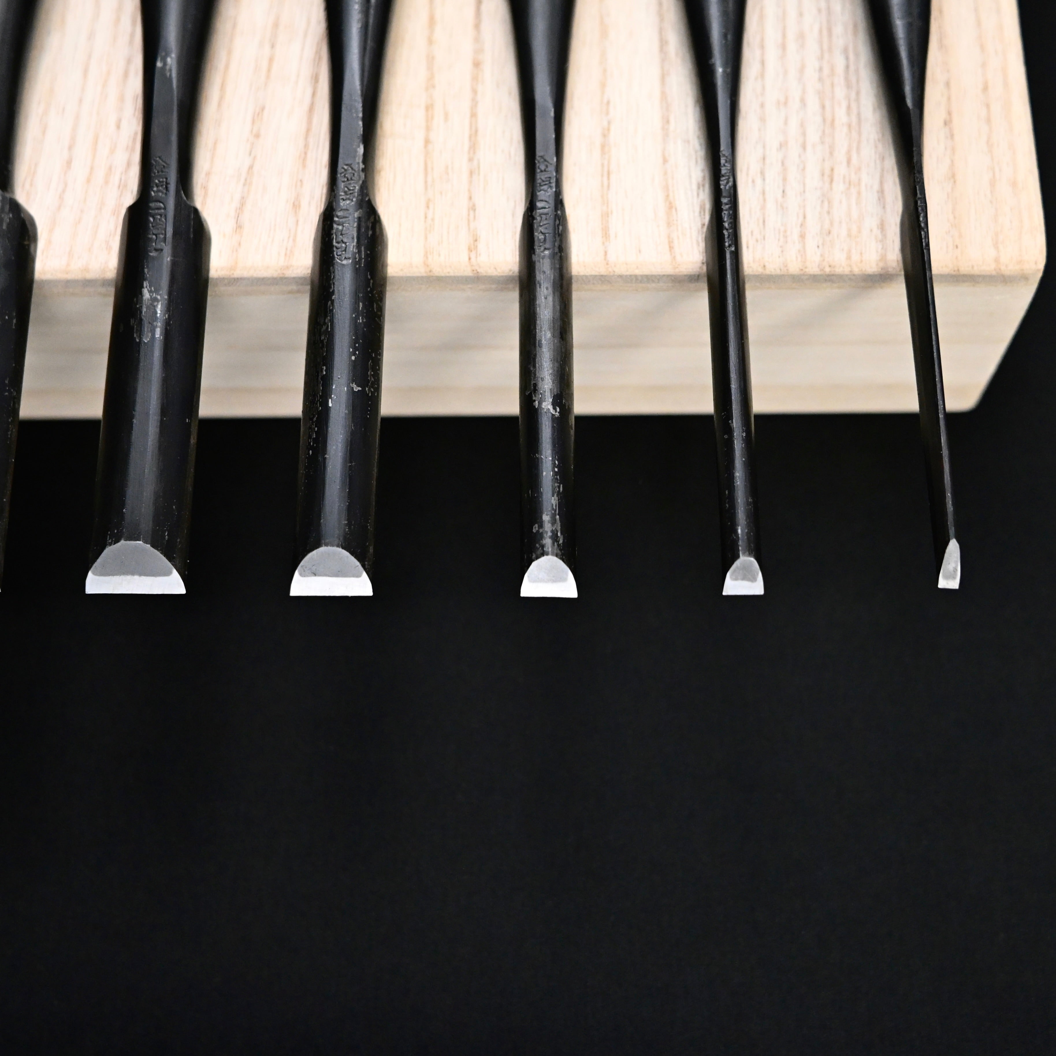 今井忠太郎作 二治弘 甲丸追入組鑿 鉄刀木柄 Nijihiro Komaru Type Bench chisels set Siamese cassia Handles by Chuutarou Imai