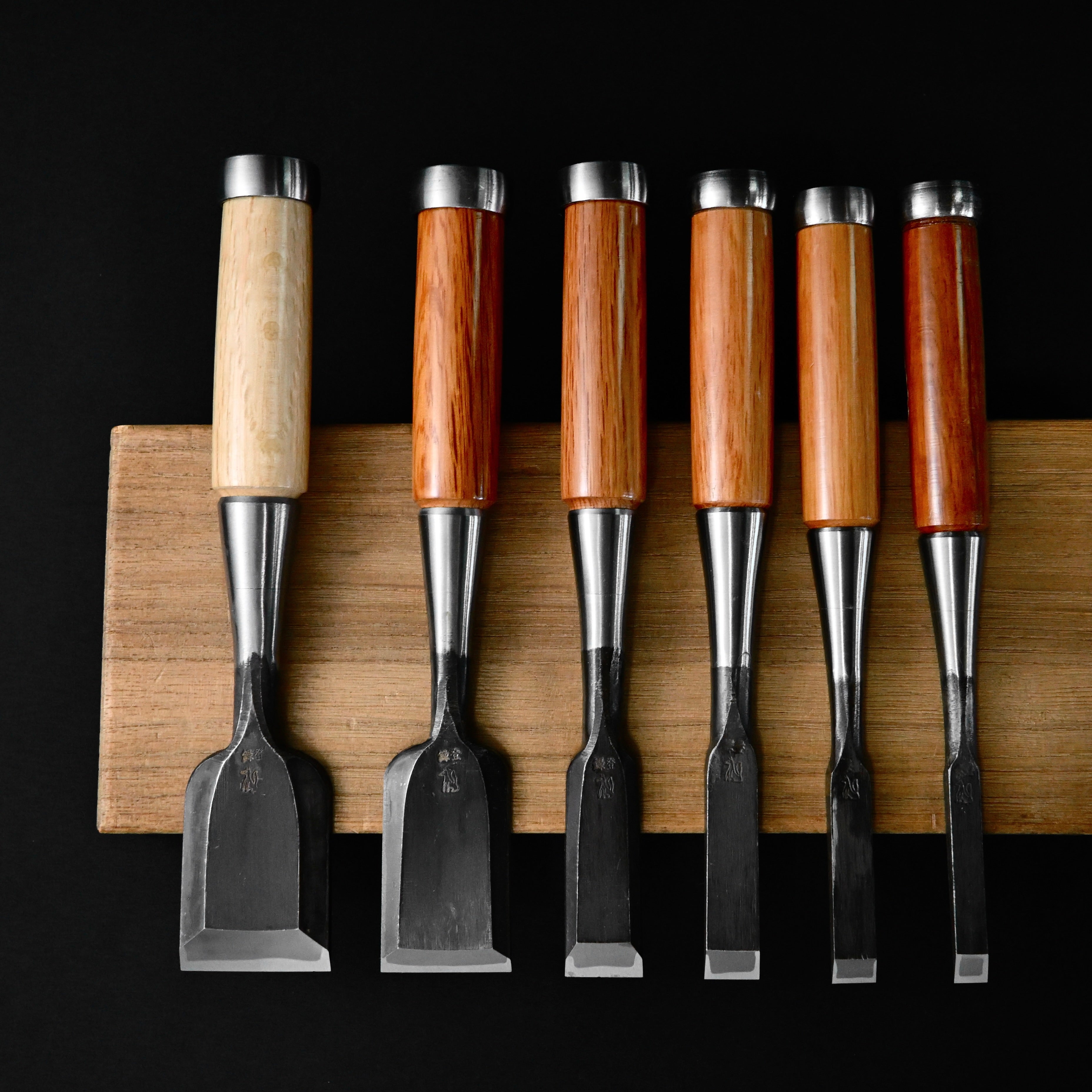 磯野信夫作 狐 追入鑿 Old stock Kitsune Bench chisels with white steel by Isono Nobuo