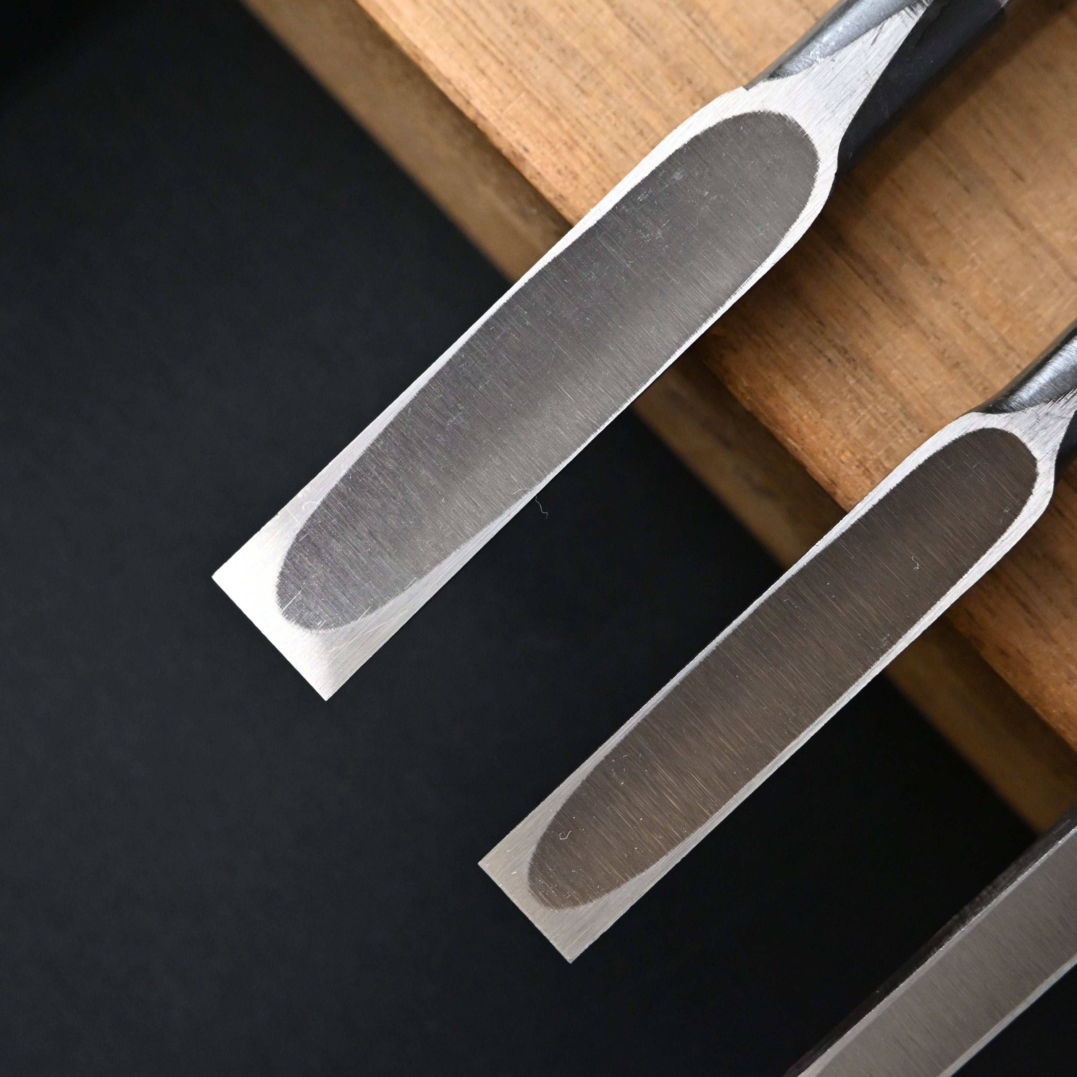 磯野信夫作 狐 追入鑿 Old stock Kitsune Bench chisels with white steel by Isono Nobuo