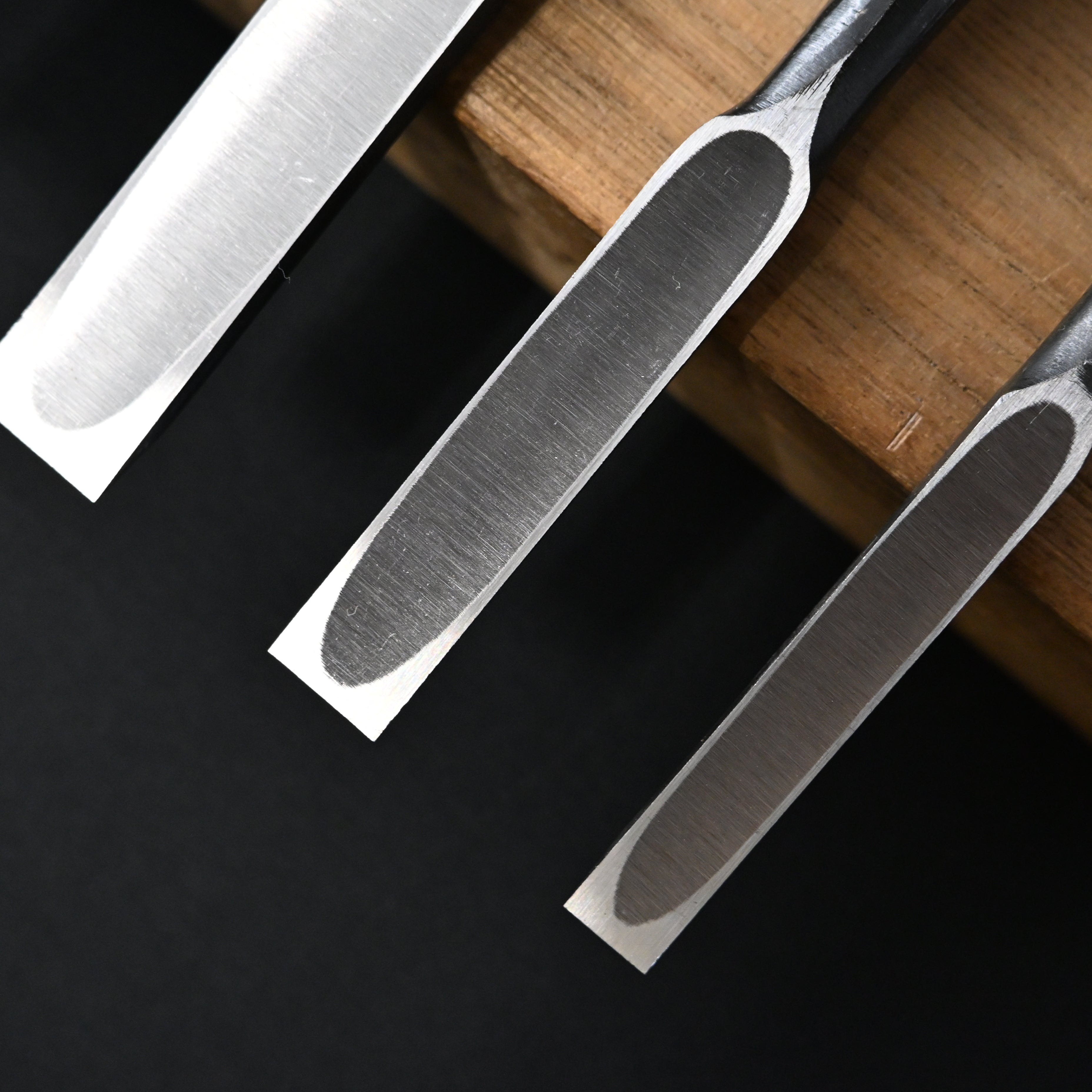 磯野信夫作 狐 追入鑿 Old stock Kitsune Bench chisels with white steel by Isono Nobuo