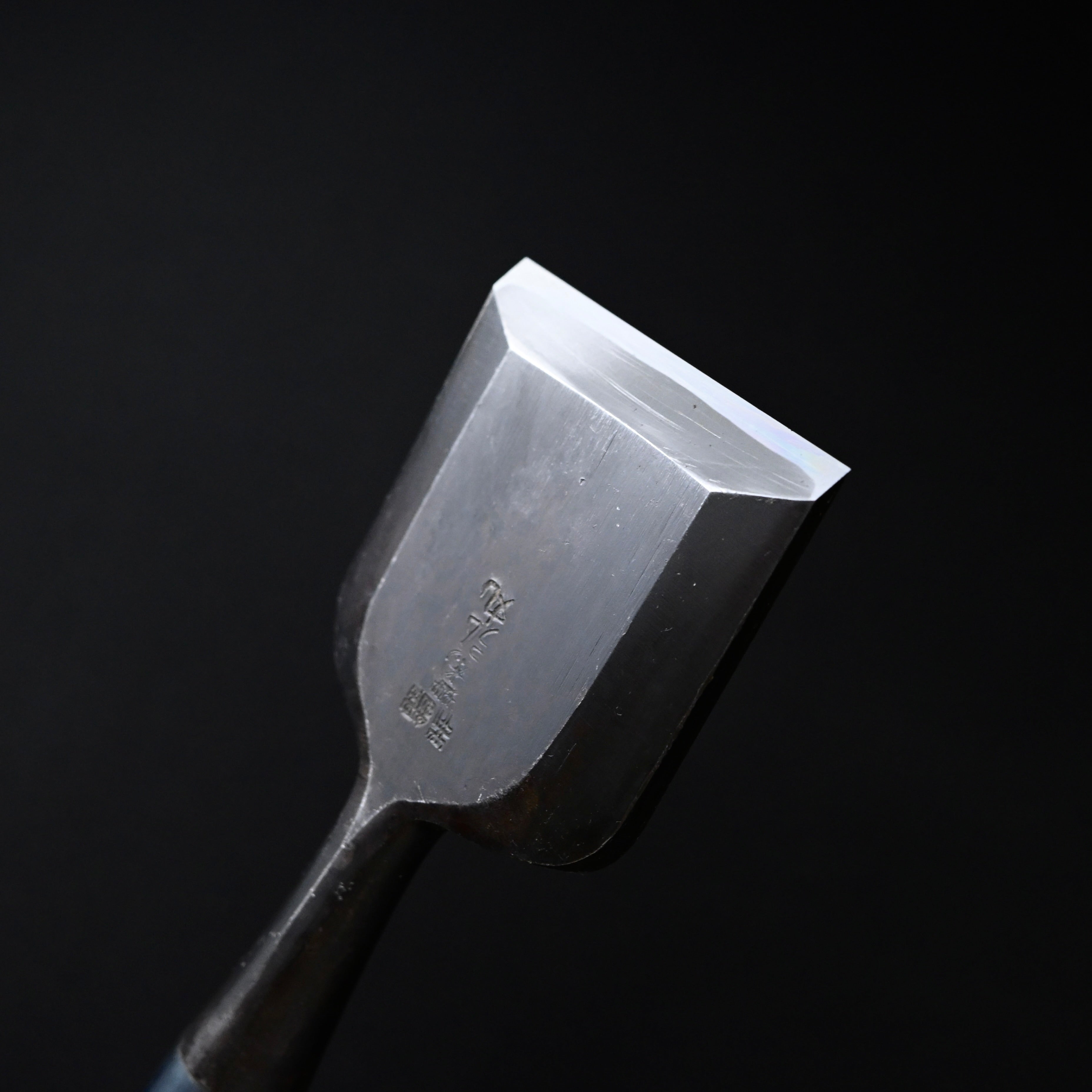 Kikuhiromaru Bench chisels with White steel (Oirenomi) 菊弘丸 追入鑿 60mm