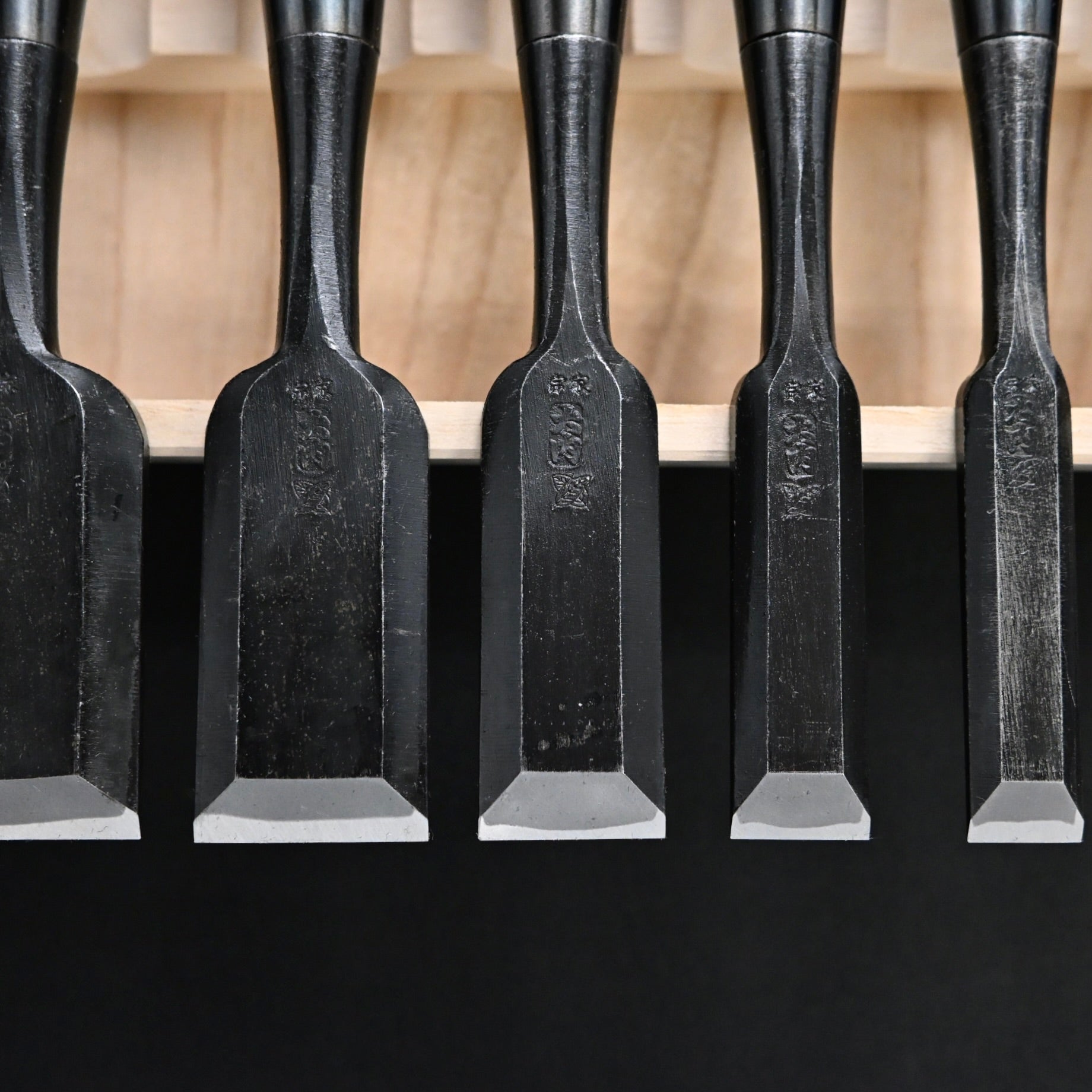 #2 Ouchi Bench chisels set by Ouchi 4th generationRed Oak Handles 四代目 宗家大内 追入組鑿 赤樫柄 桐箱付 Oirenomi