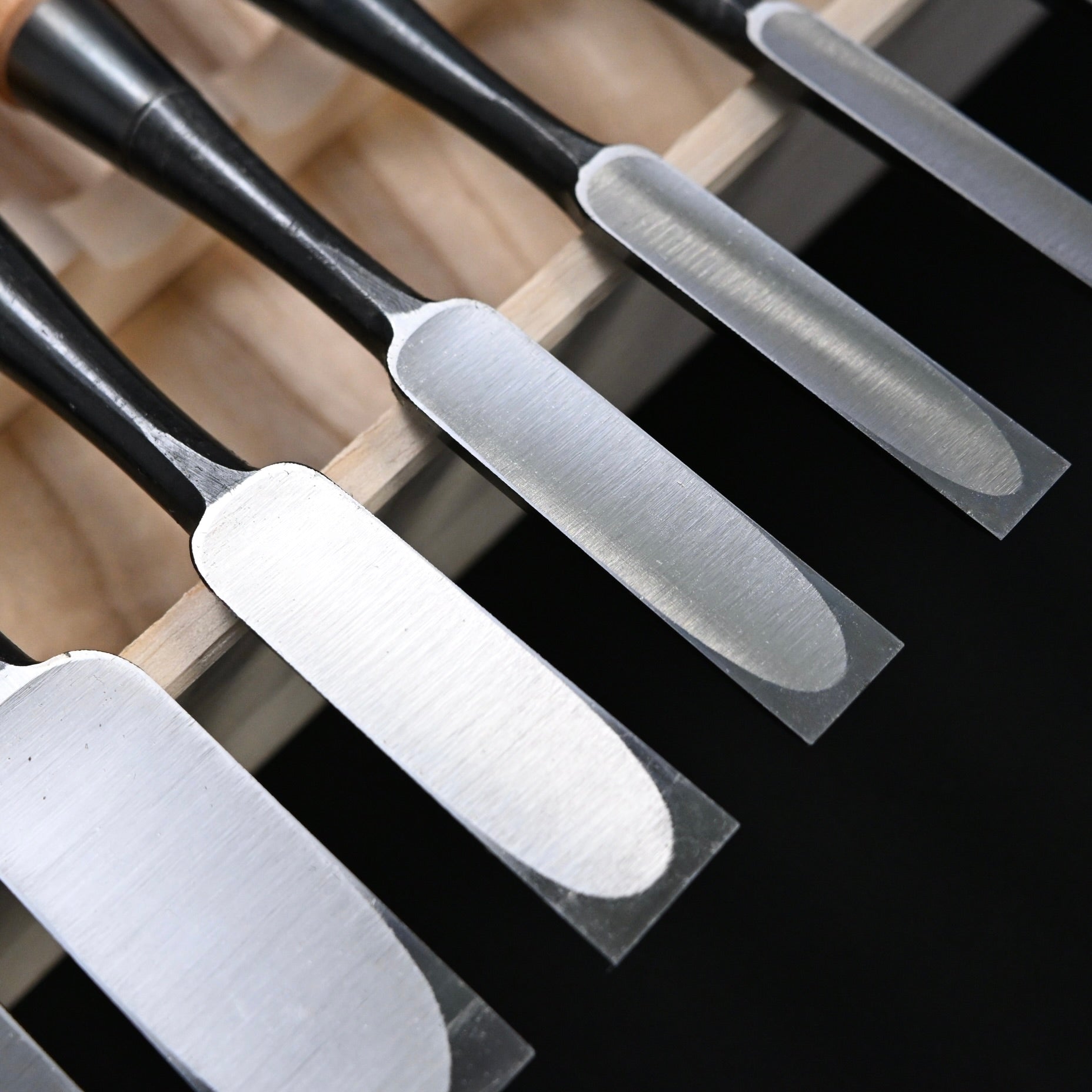 #2 Ouchi Bench chisels set by Ouchi 4th generationRed Oak Handles 四代目 宗家大内 追入組鑿 赤樫柄 桐箱付 Oirenomi