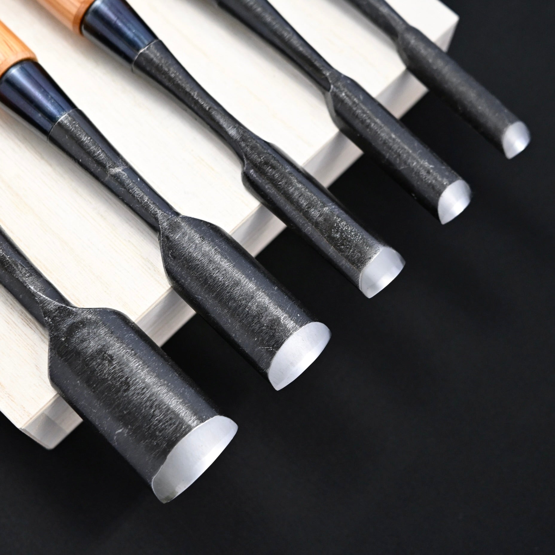 Toshikuni Uchi maru Round chisels set with white steel 利国 内丸組鑿 5本組 Uchimarunomi