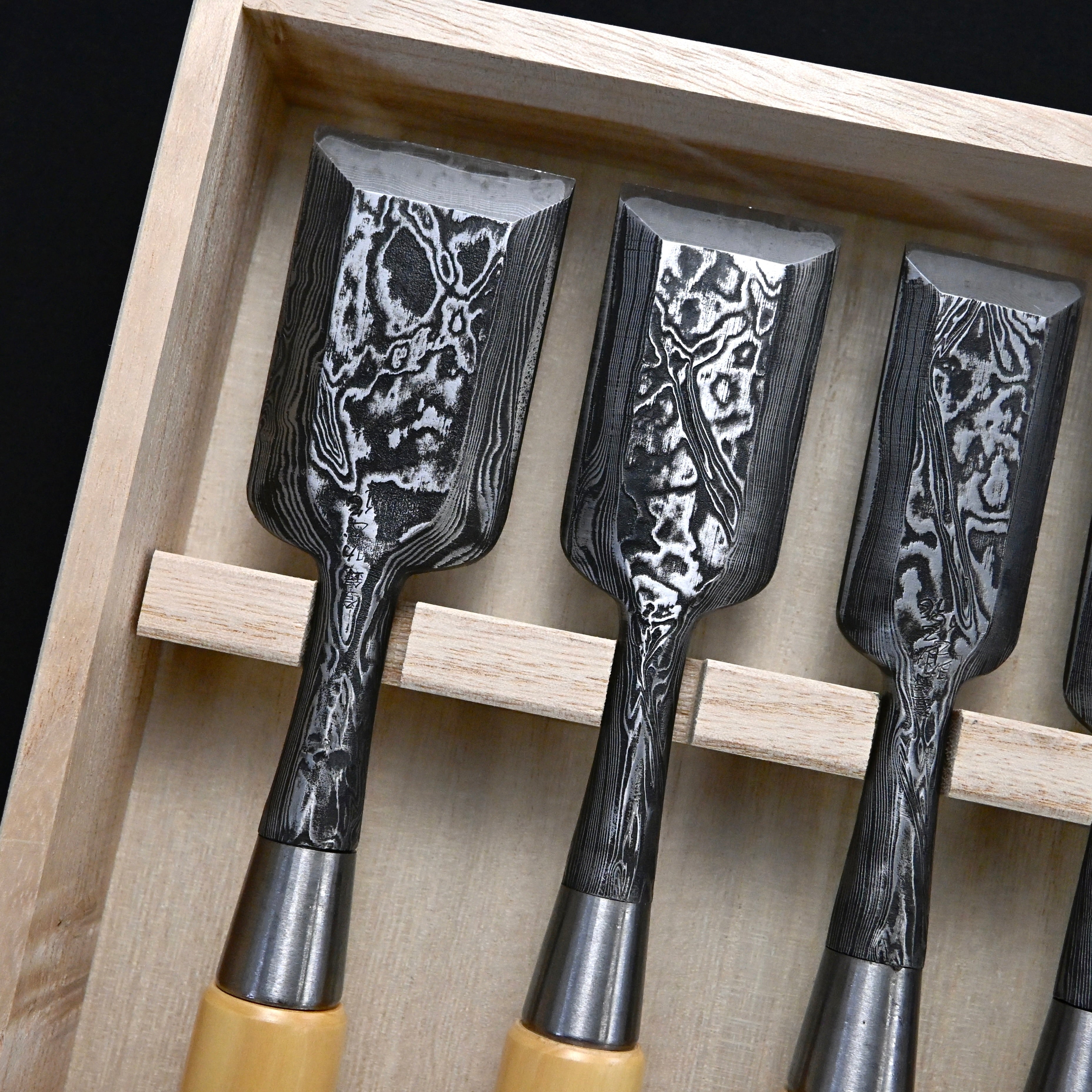 Sukemasa Suminagashi Bench chisels set with Box wood Handles 助正 墨流し 追入組鑿 柘植柄付