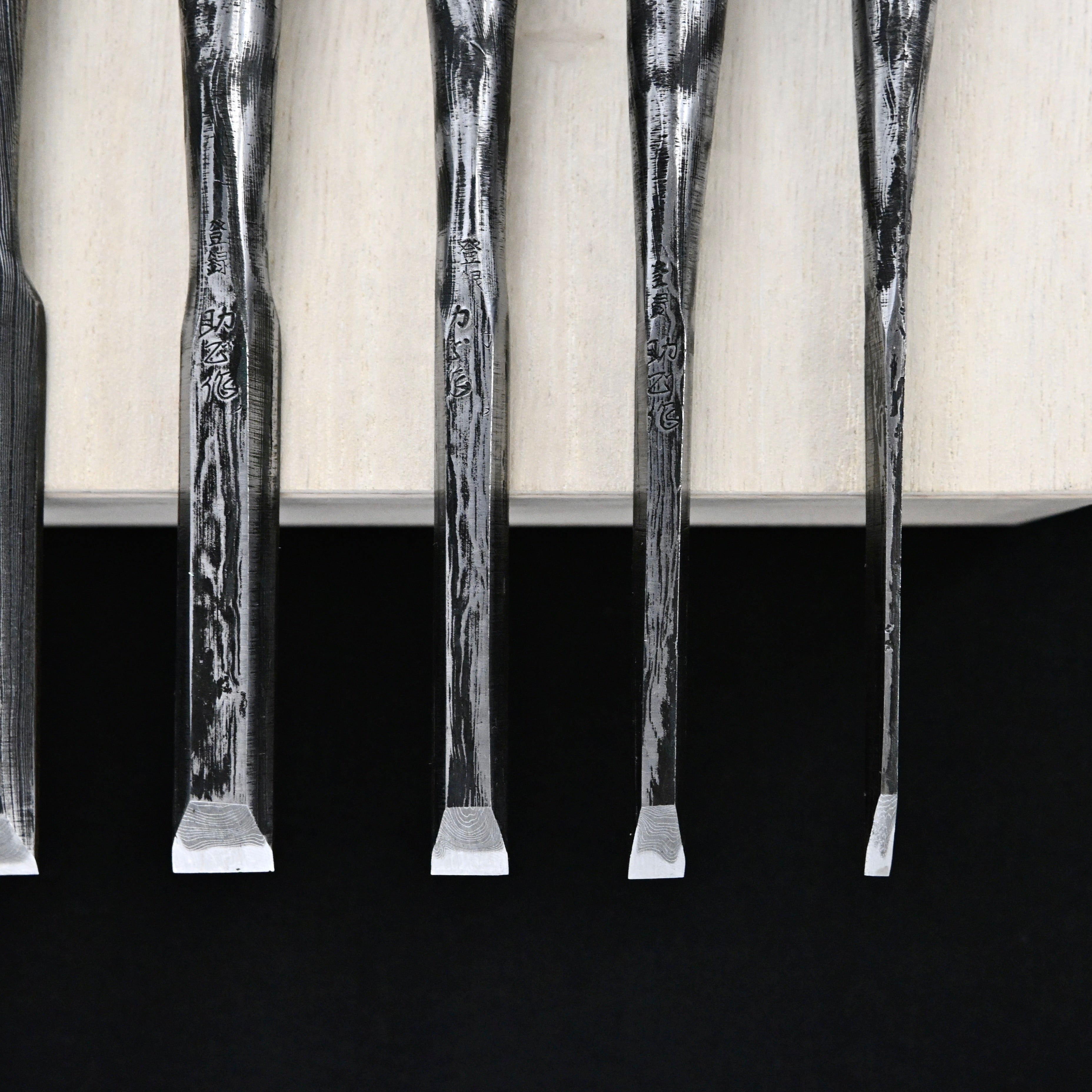 Sukemasa Suminagashi Bench chisels set with Box wood Handles 助正 墨流し 追入組鑿 柘植柄付