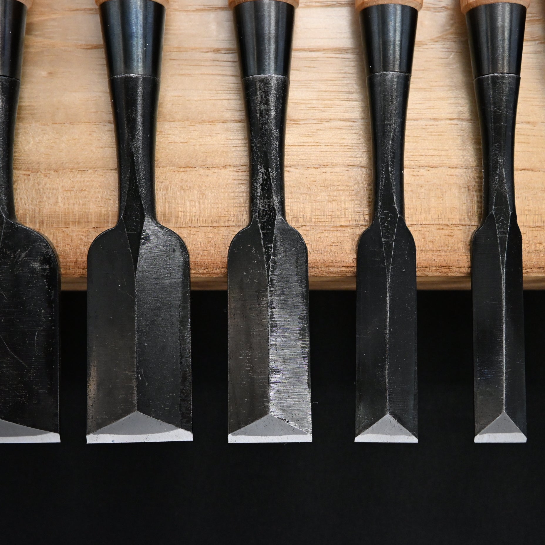 宗家大内 鎬追入組鑿 赤樫柄付 Ouchi Dovetail chisels set by Ouchi 4th generation