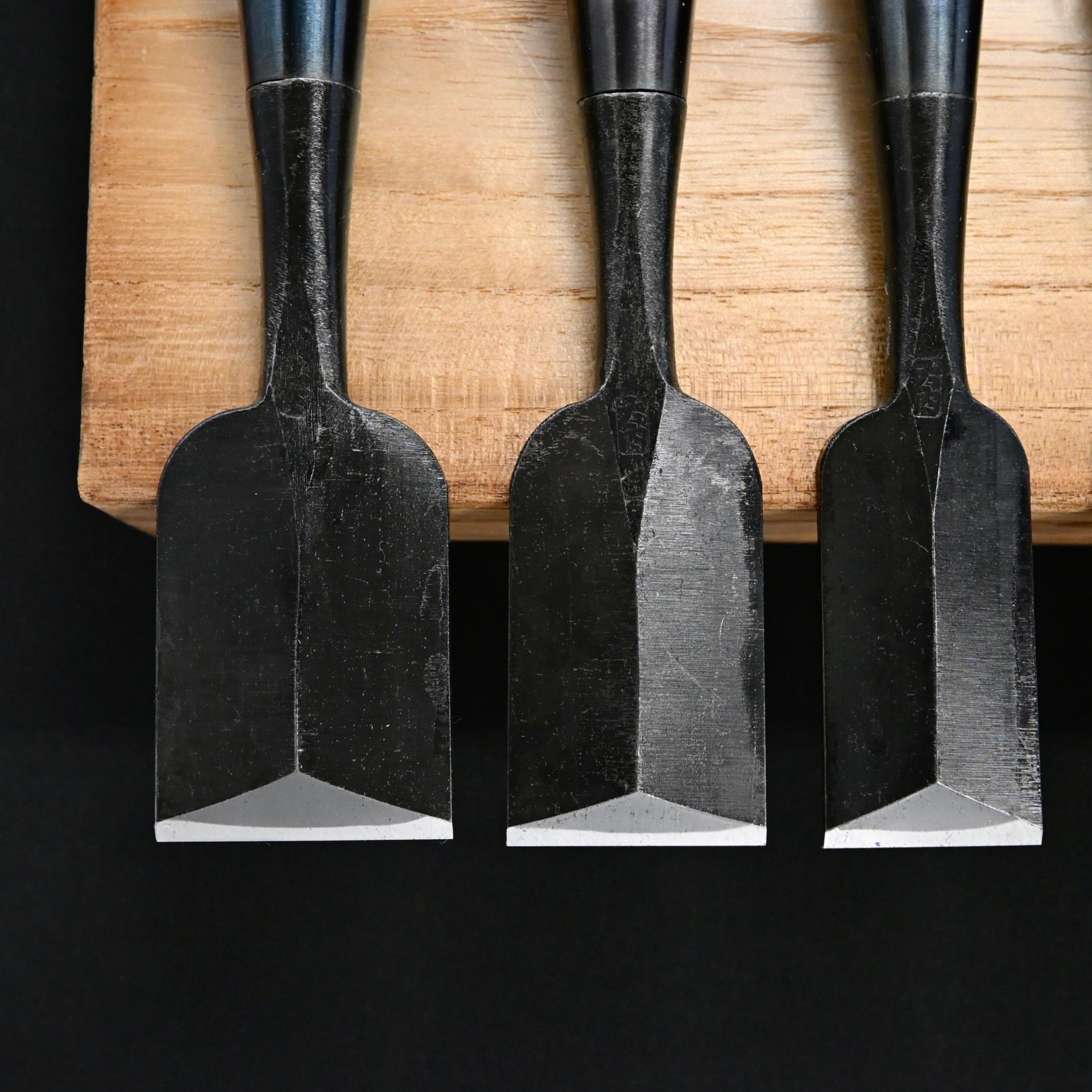 宗家大内 鎬追入組鑿 赤樫柄付 Ouchi Dovetail chisels set by Ouchi 4th generation