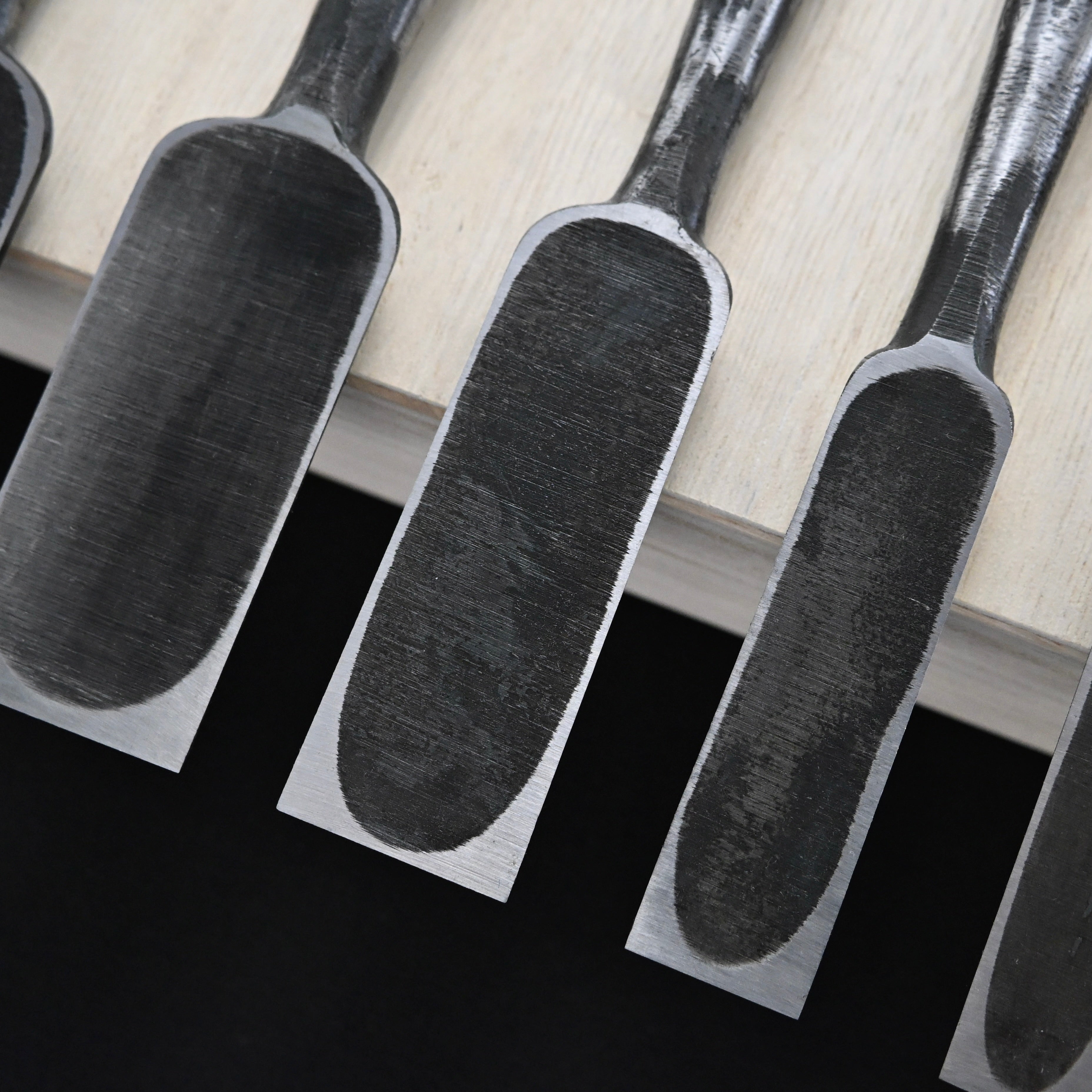 Sukemasa Suminagashi Bench chisels set with Box wood Handles 助正 墨流し 追入組鑿 柘植柄付